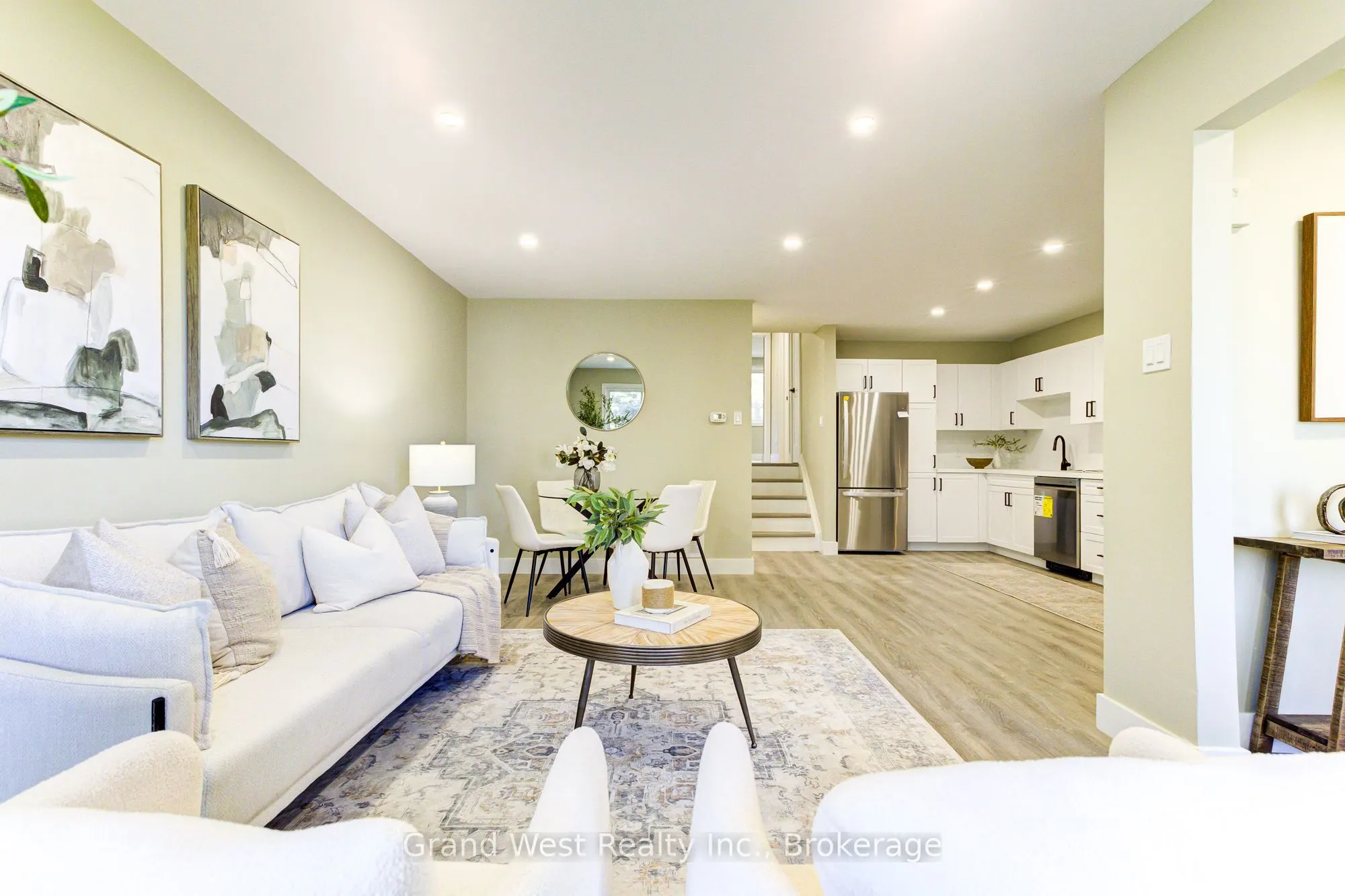 235 Sunset Boulevard