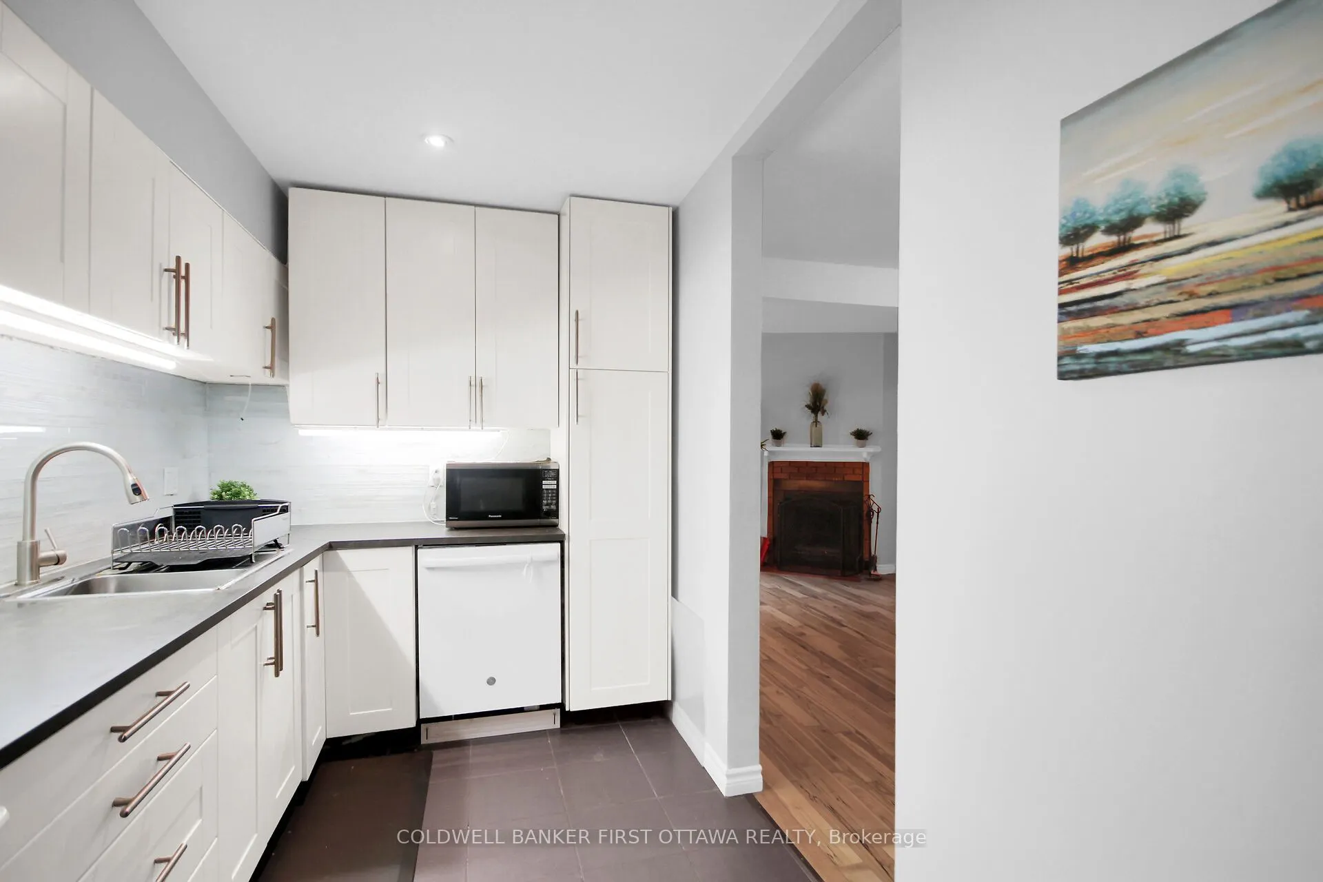 1466 Foxwell Street N, #28