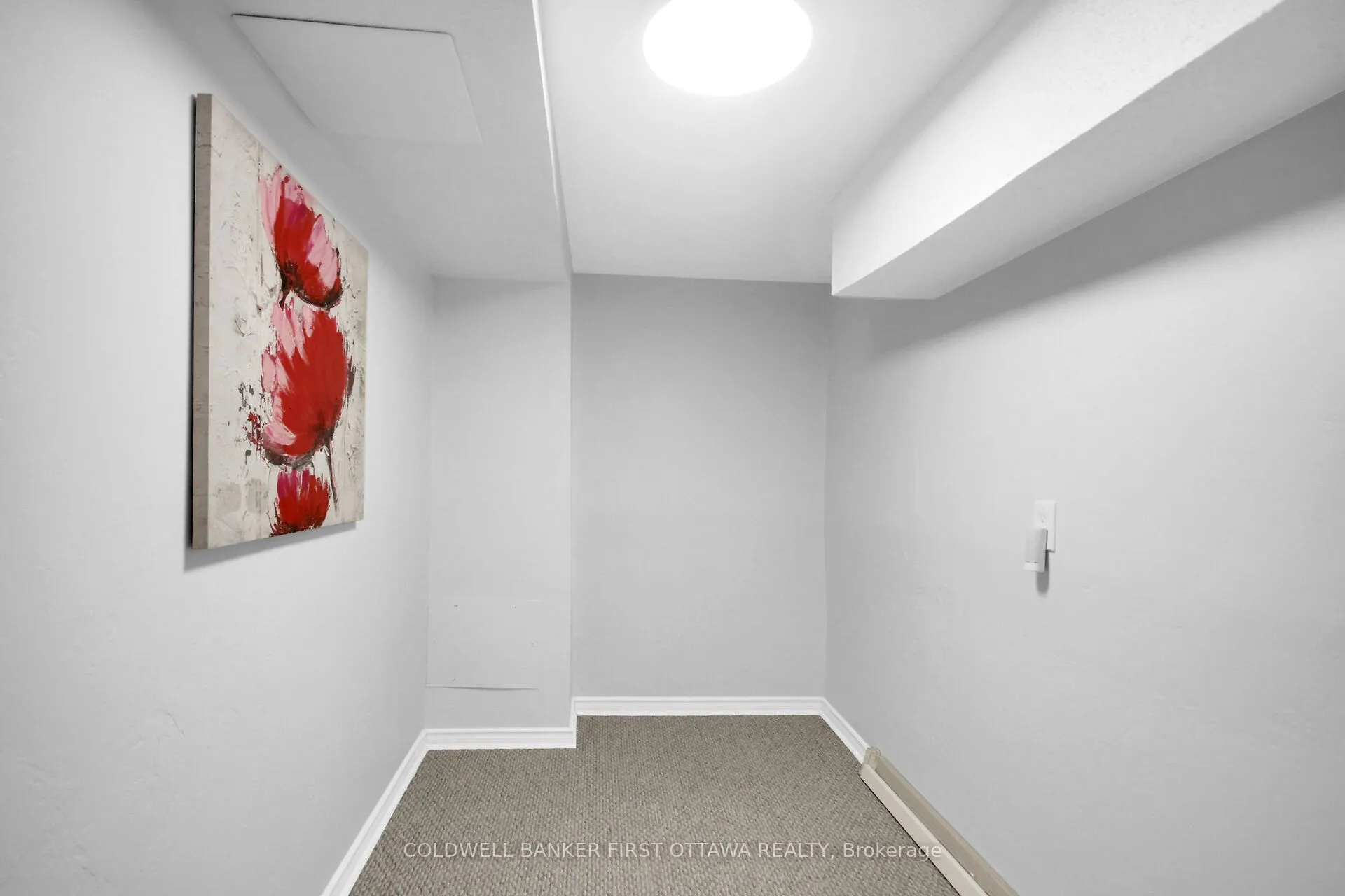1466 Foxwell Street N, #28