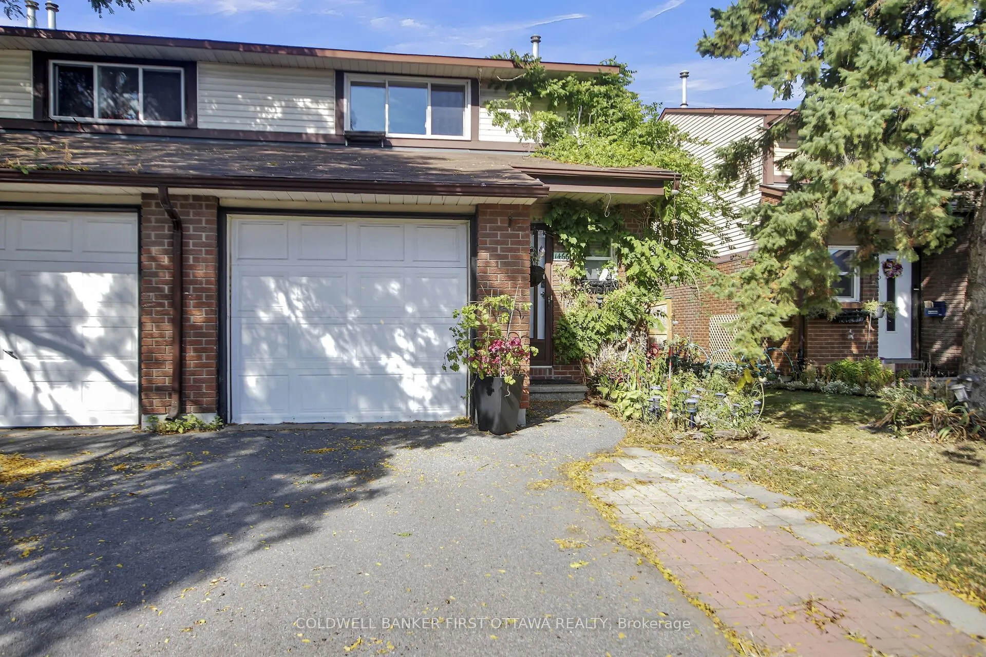1466 Foxwell Street N, #28