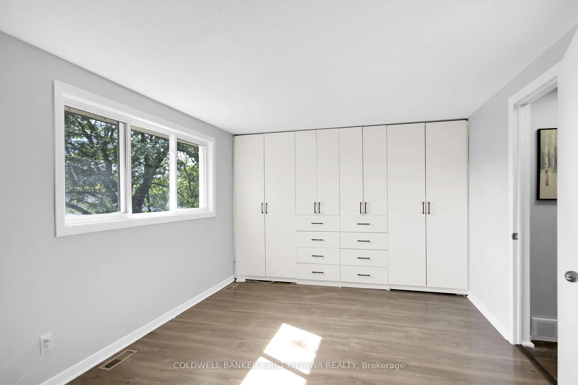 1466 Foxwell Street N, #28