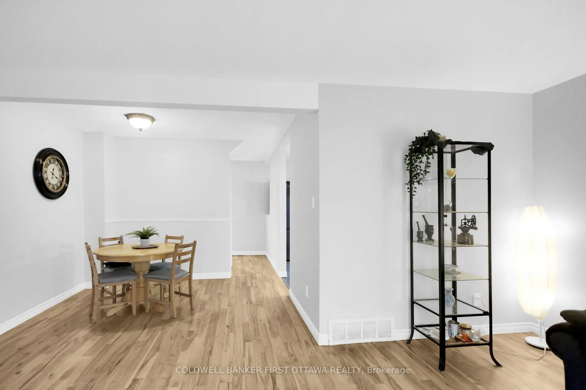 1466 Foxwell Street N, #28