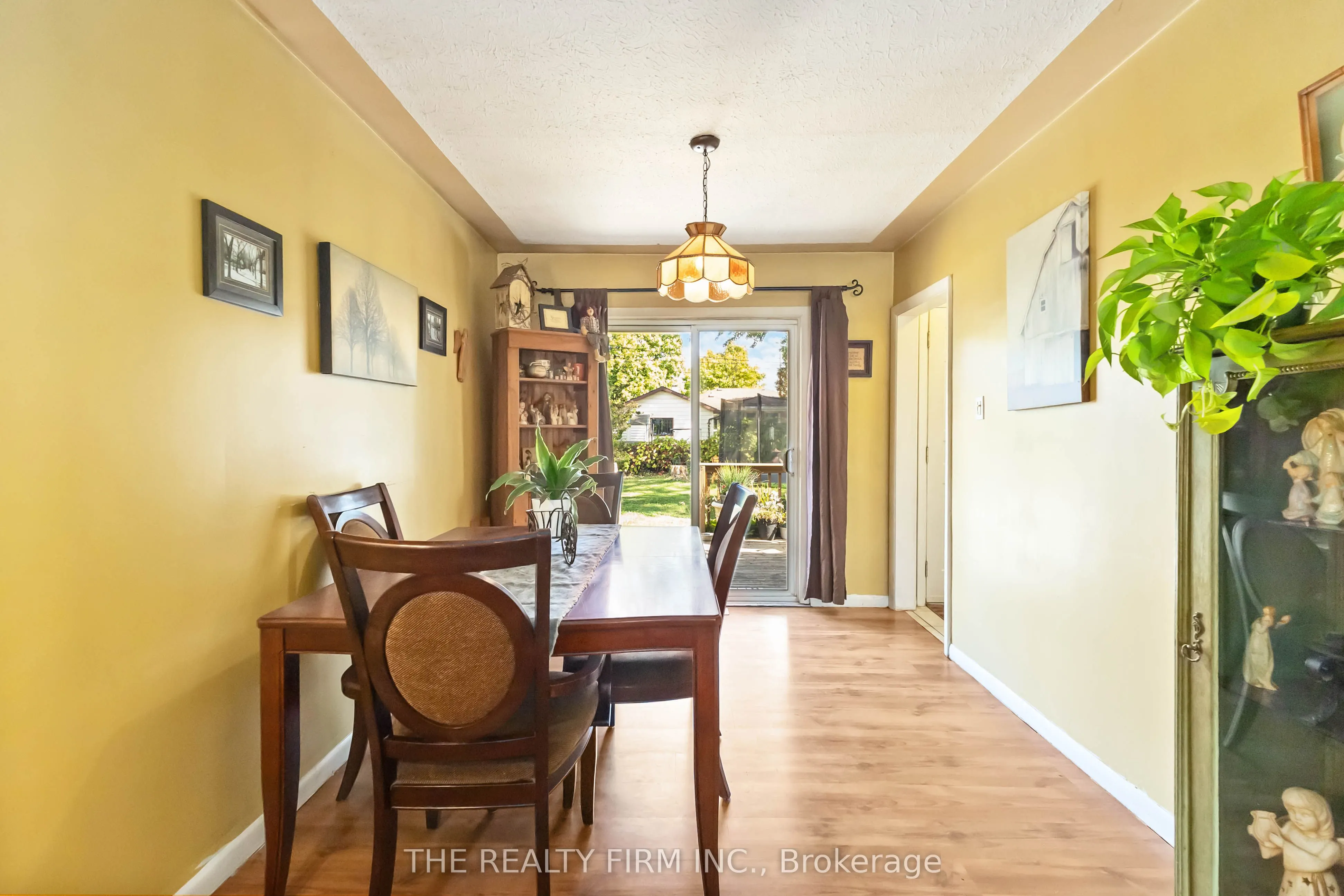 1919 Duluth Crescent