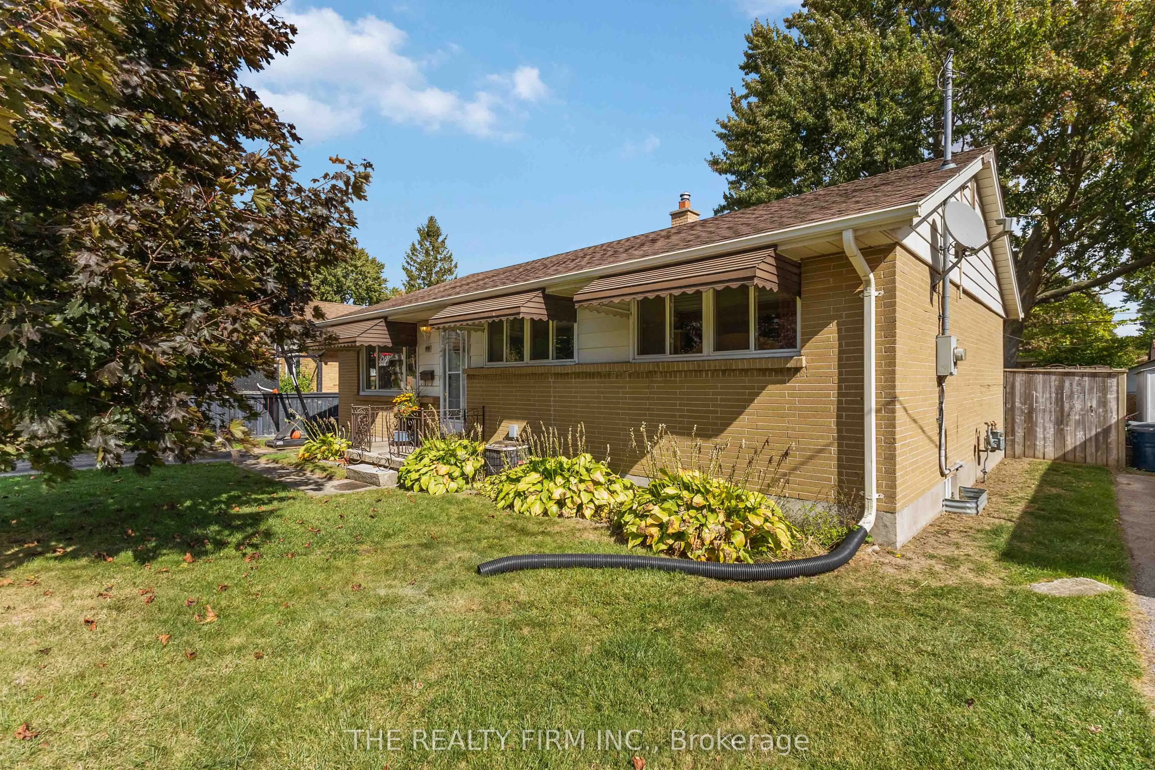 1919 Duluth Crescent