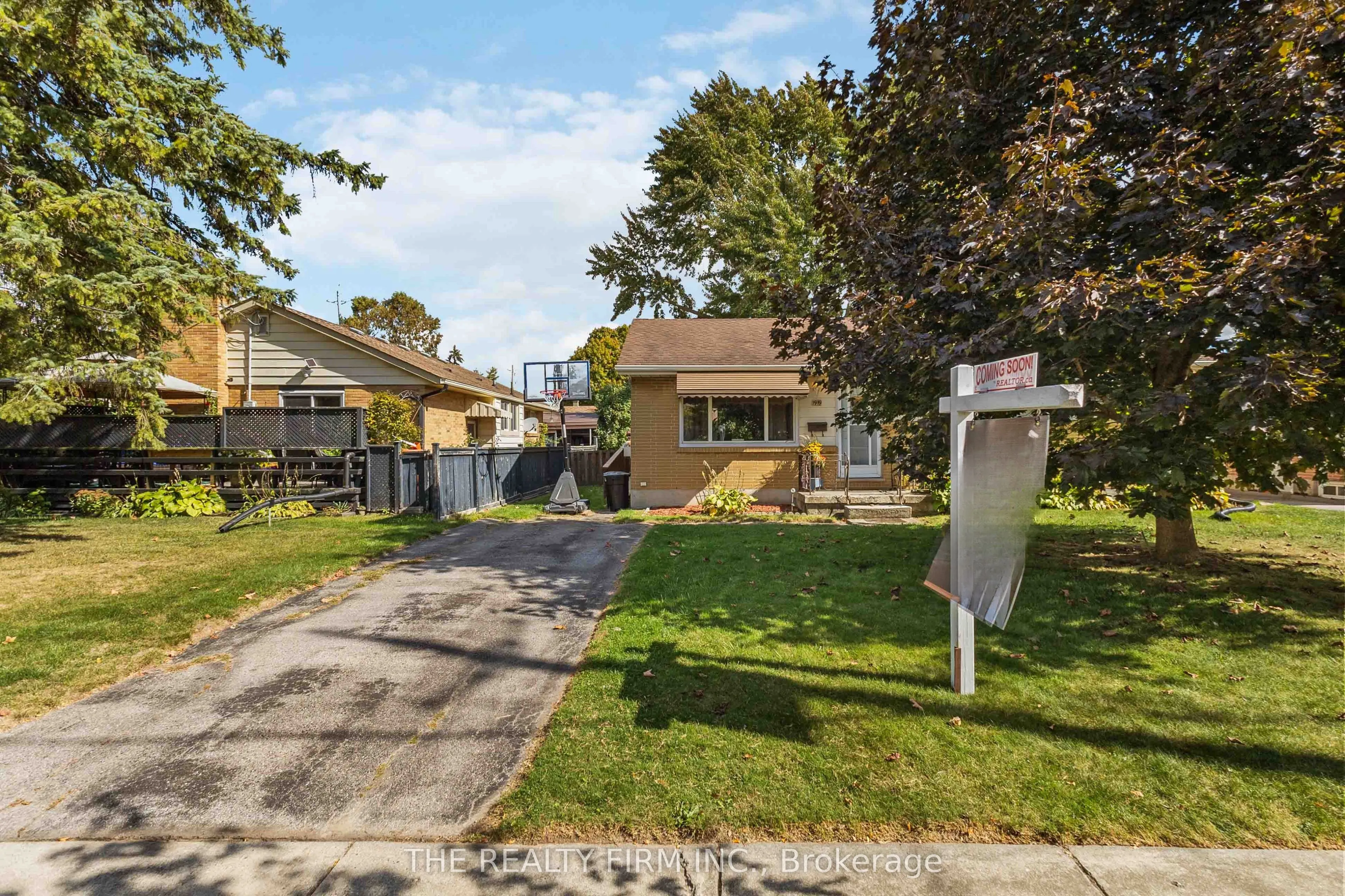 1919 Duluth Crescent