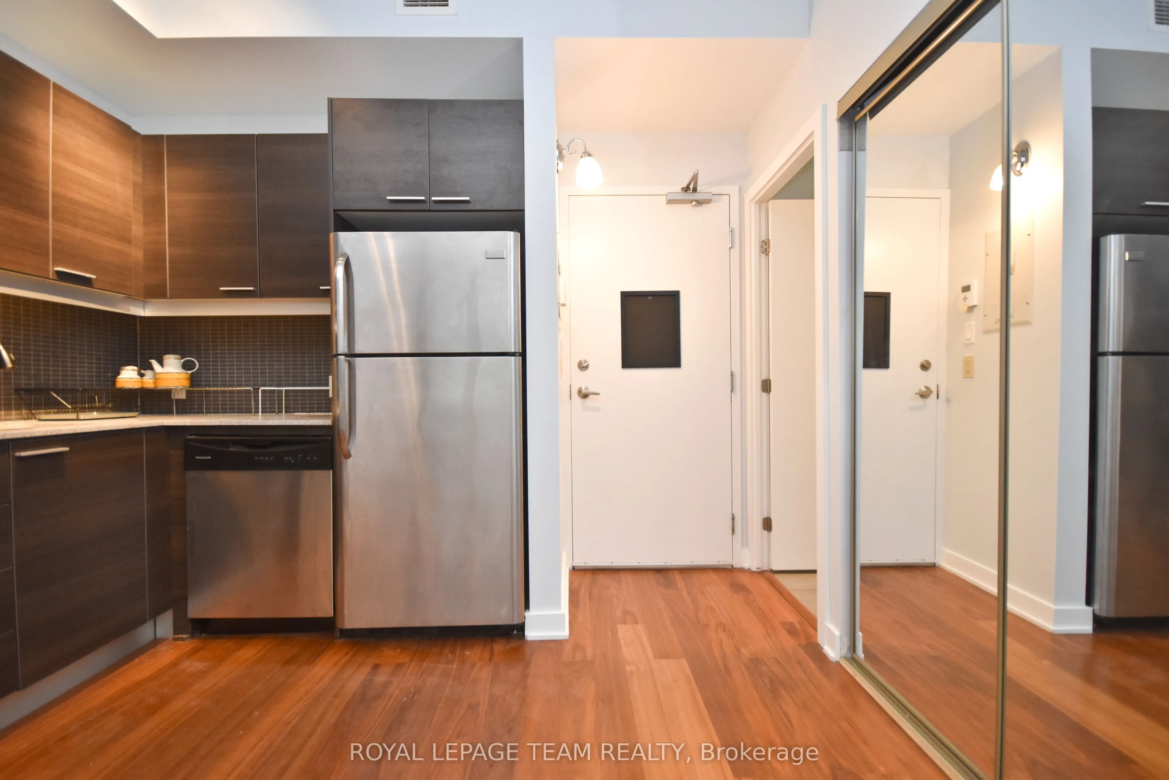 354 Gladstone Avenue, #211