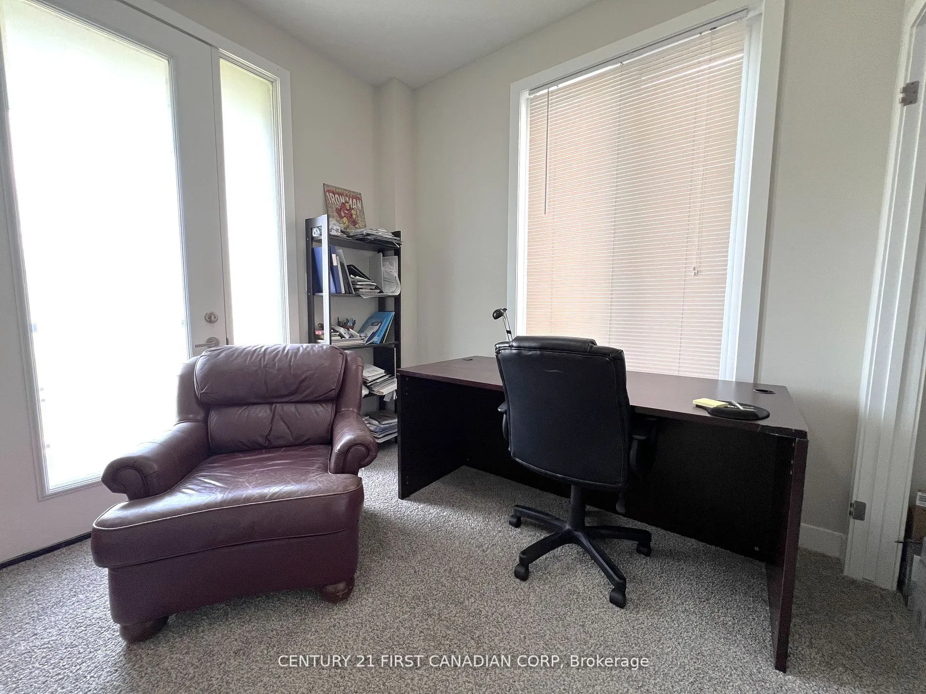 962 WEST VILLAGE Square