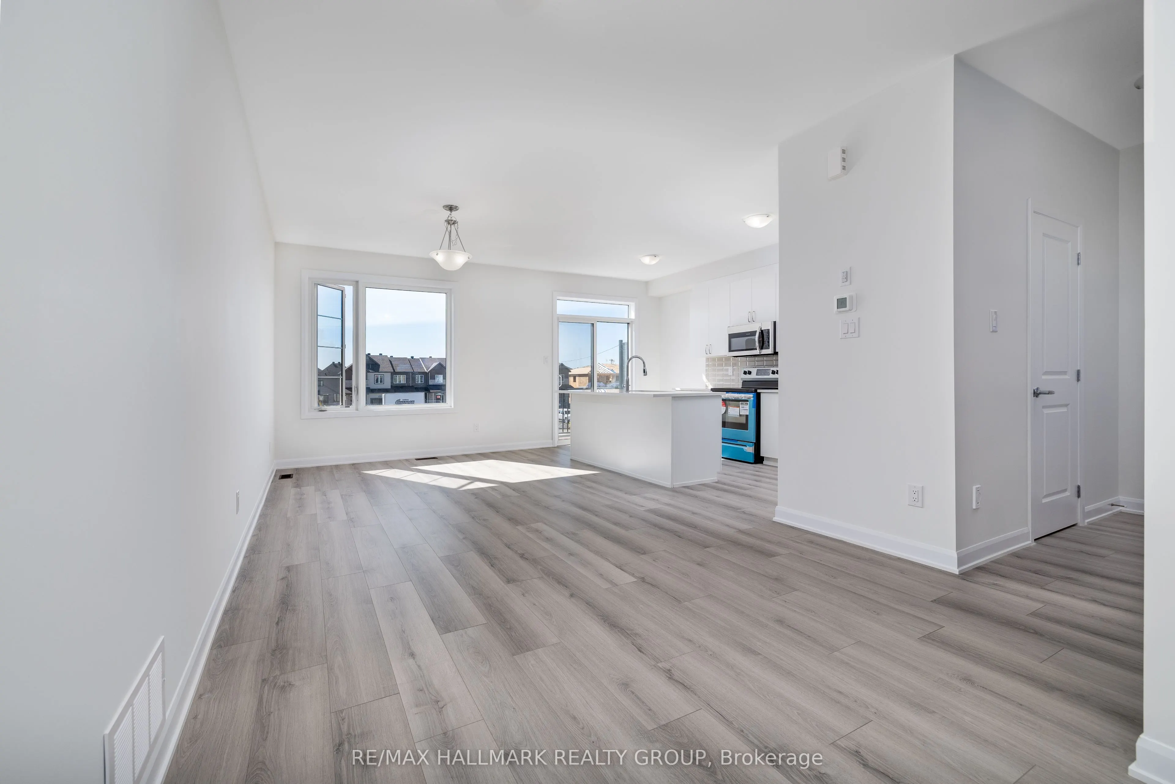 305 RAHEEN Court