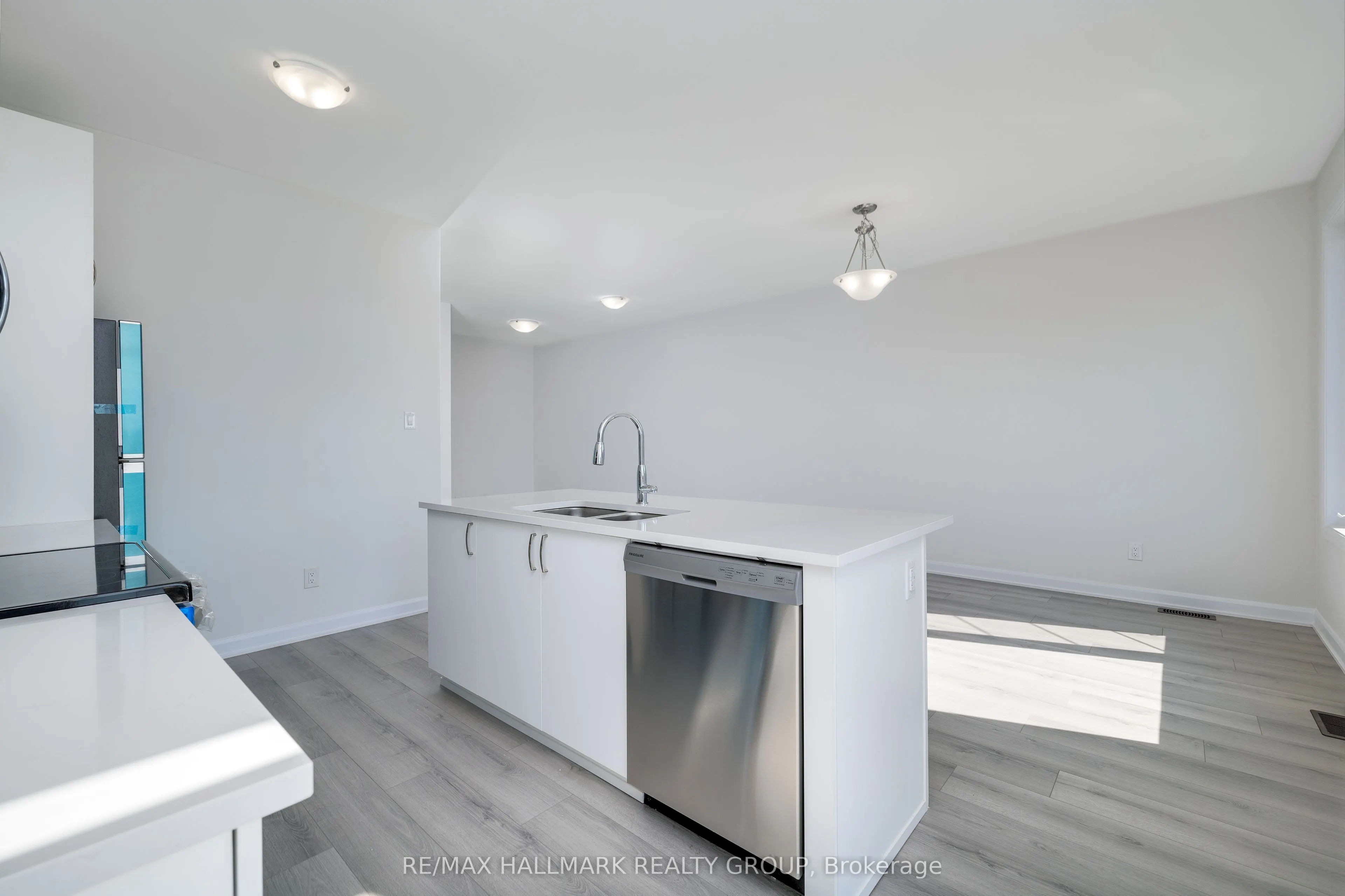 305 RAHEEN Court