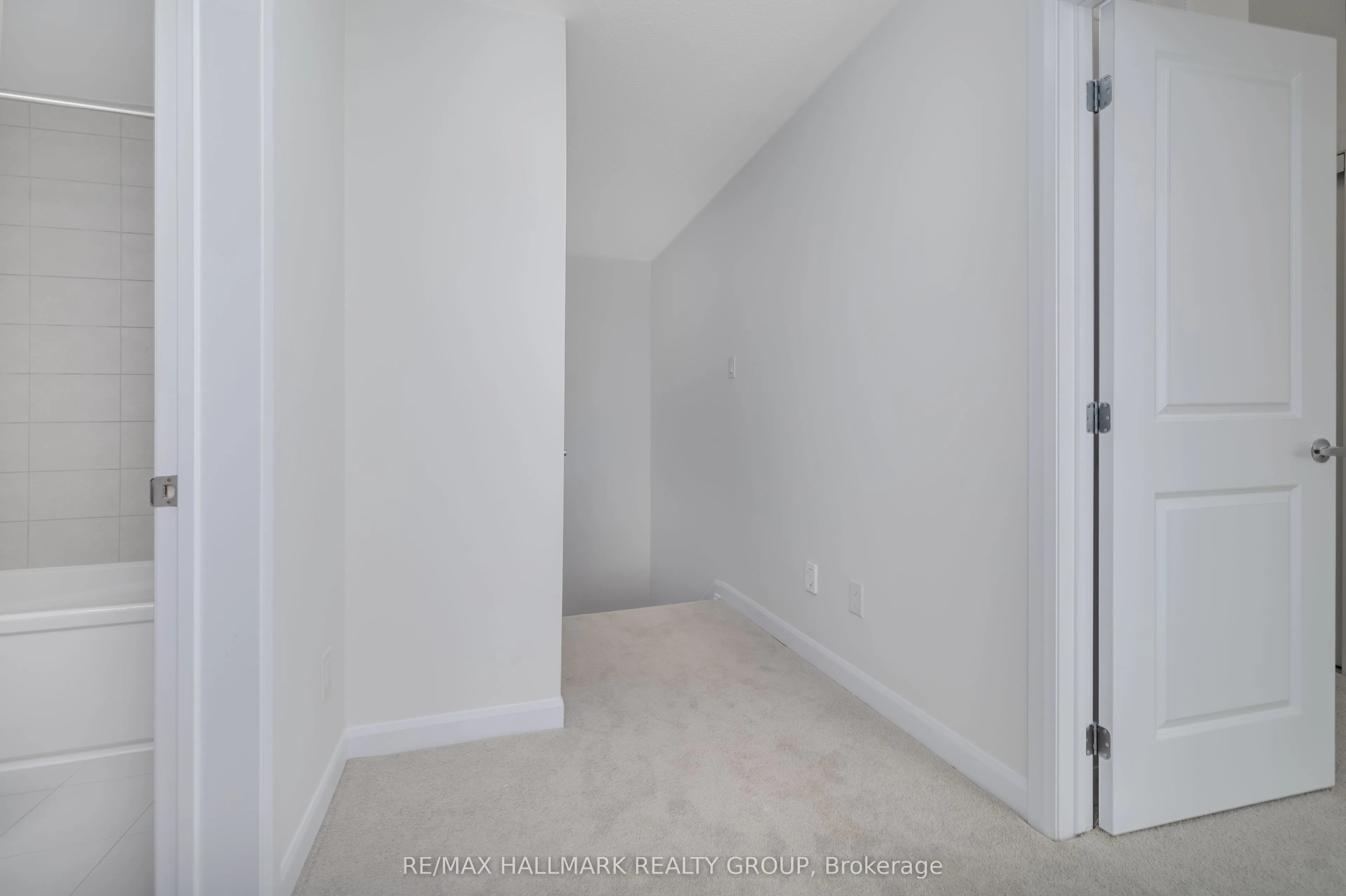 305 RAHEEN Court