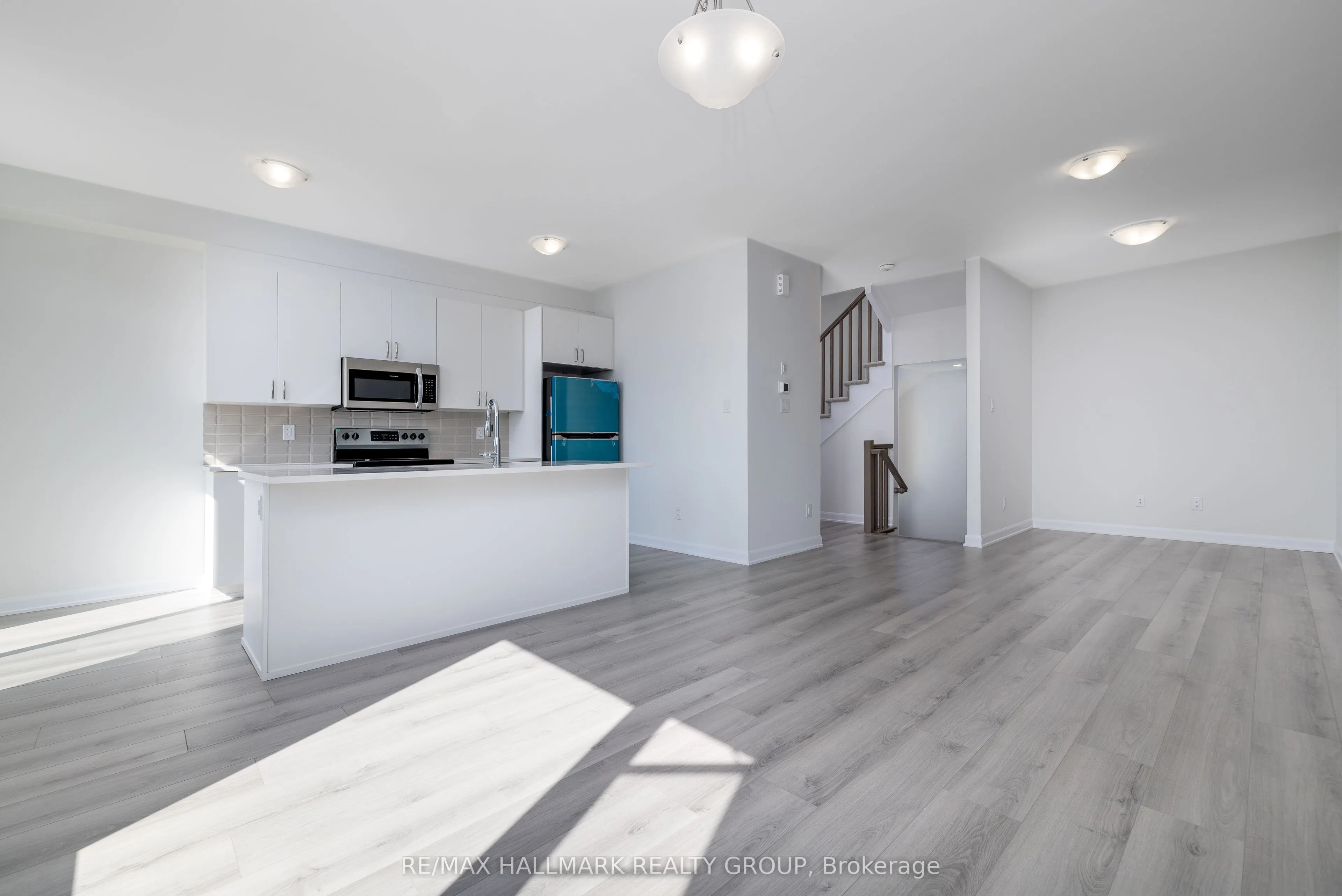 305 RAHEEN Court