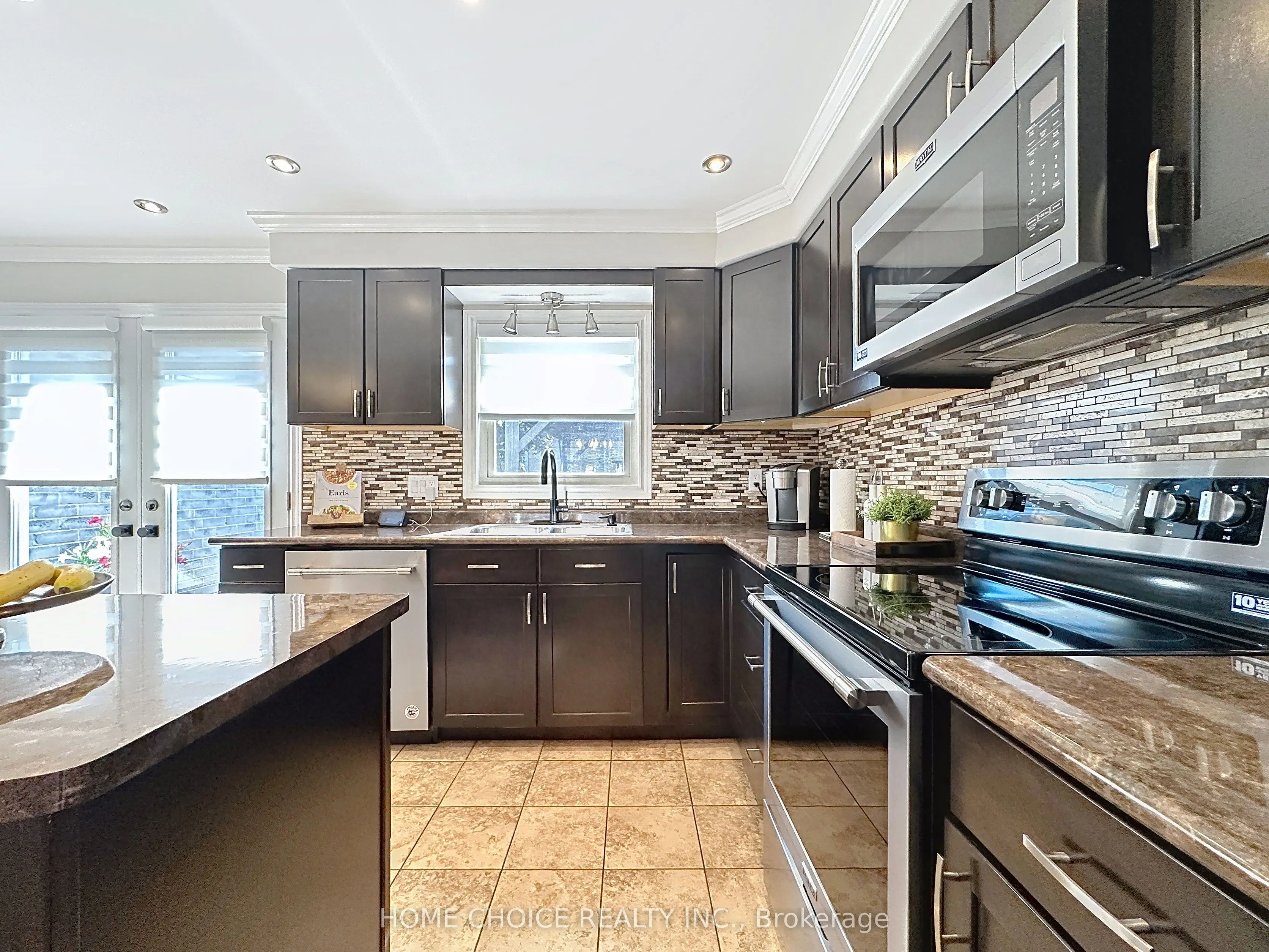 49 Riviera Ridge
