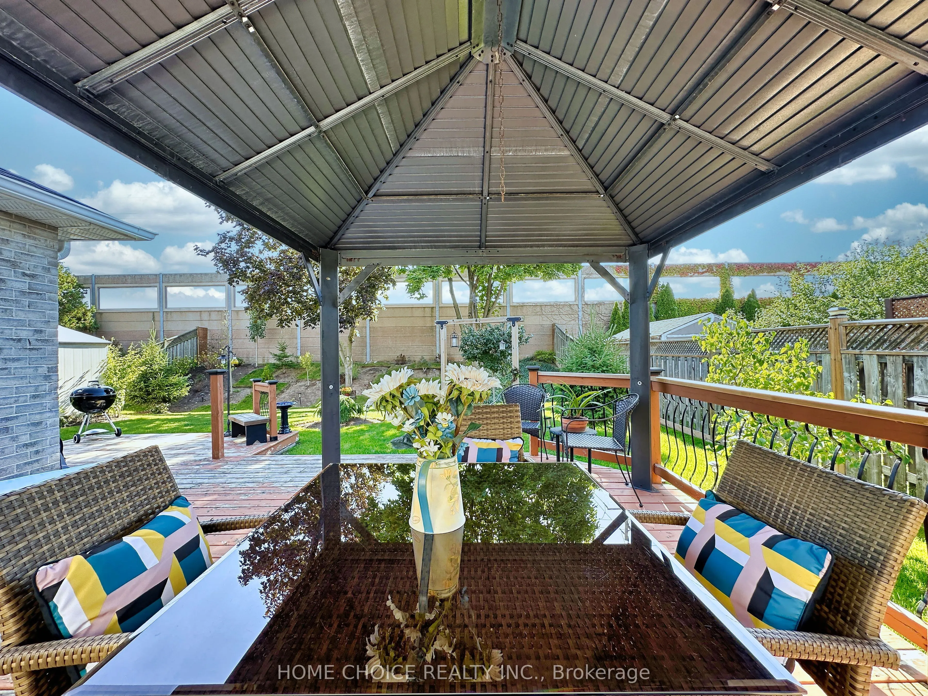 49 Riviera Ridge
