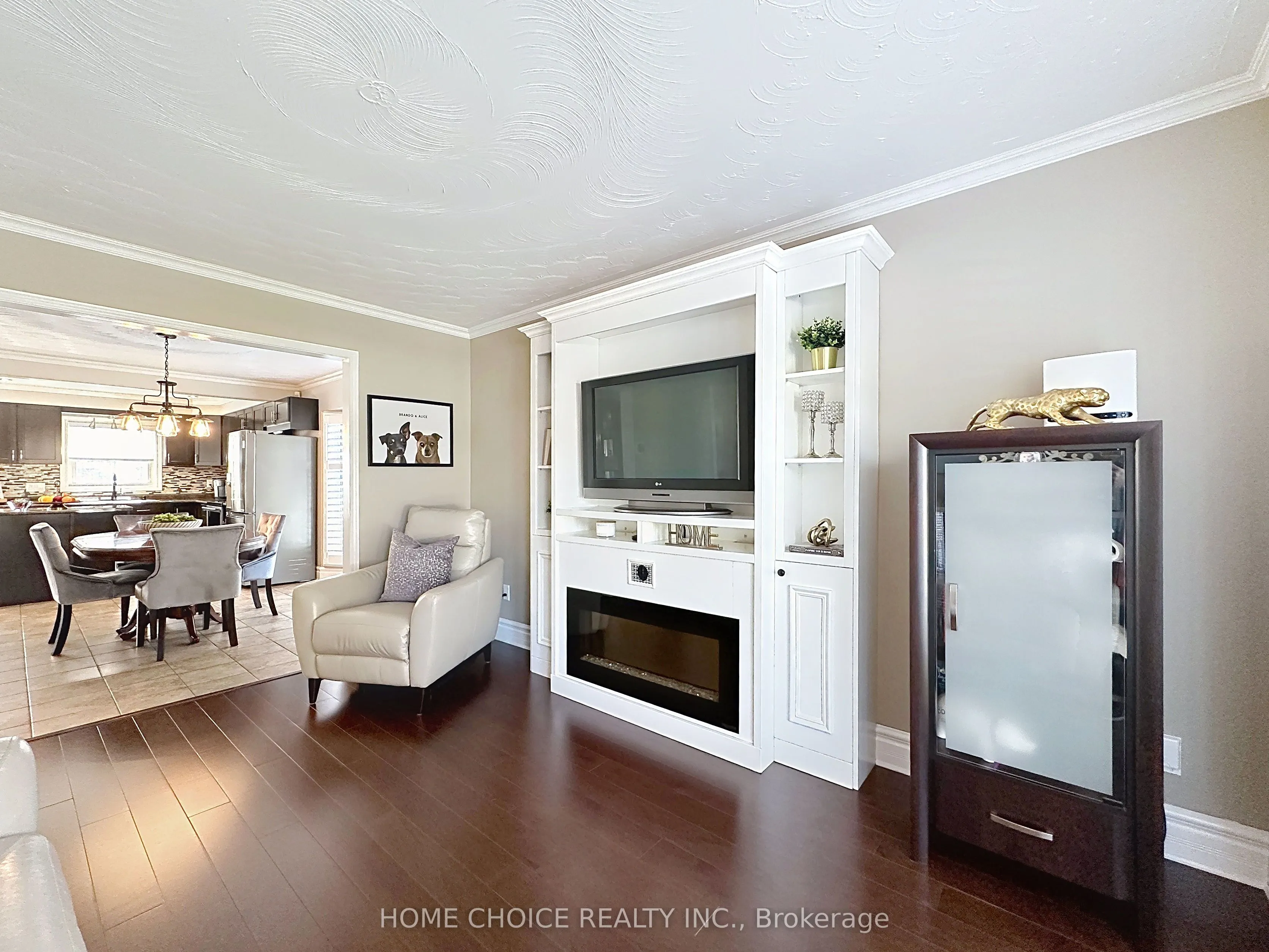 49 Riviera Ridge