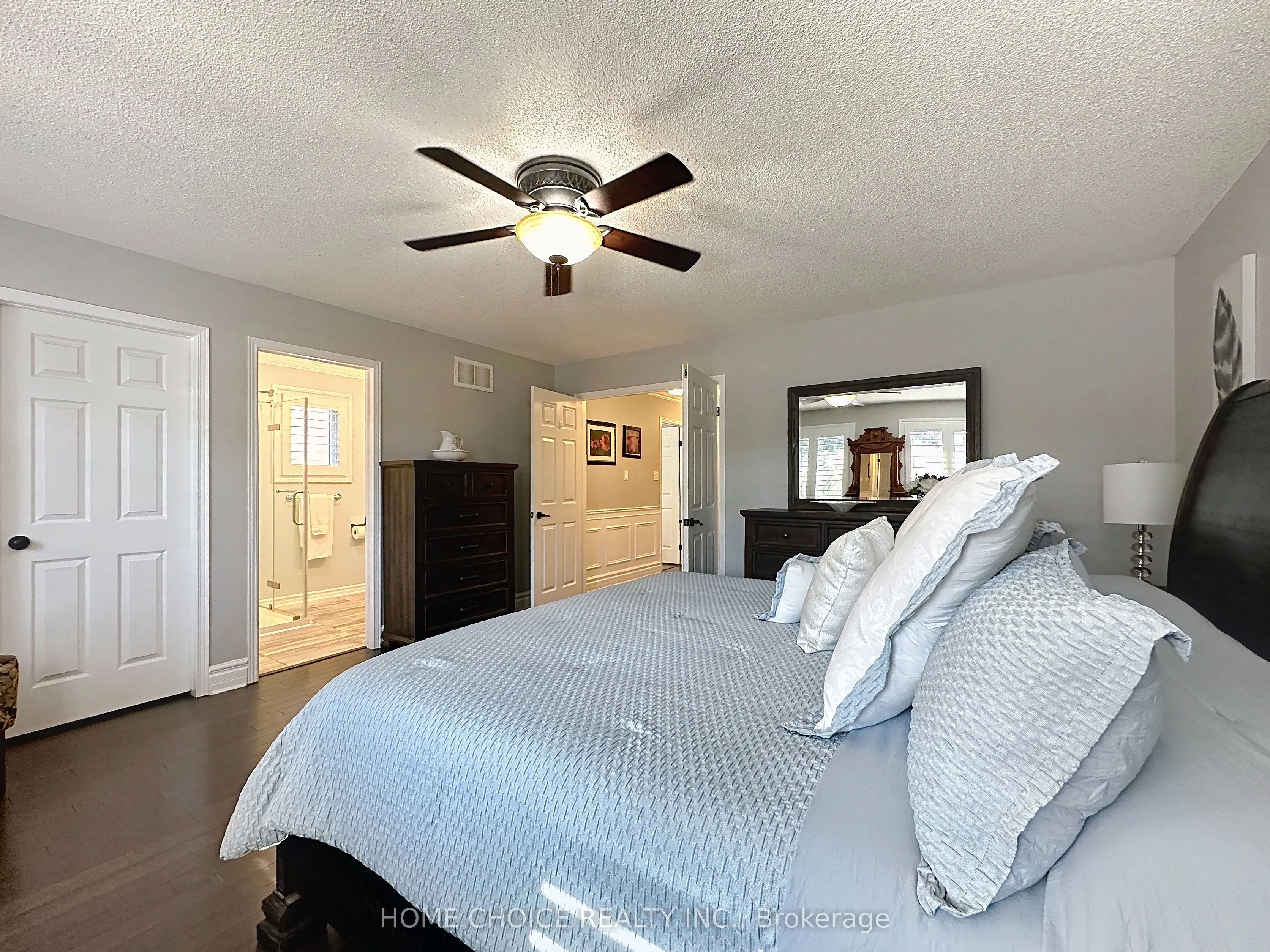 49 Riviera Ridge