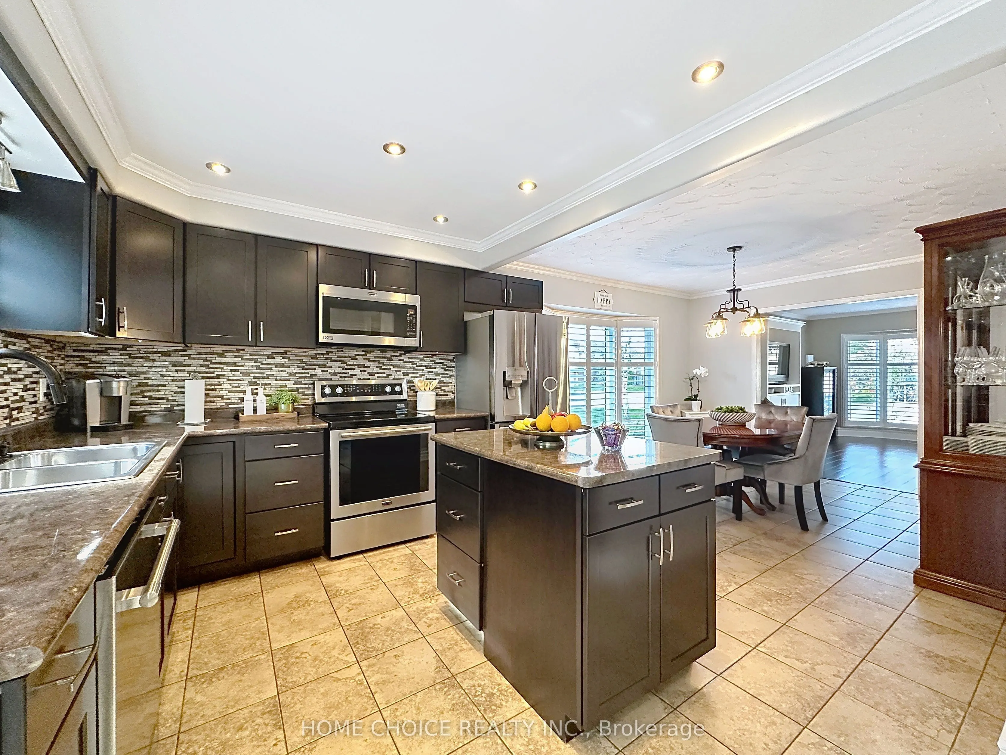 49 Riviera Ridge