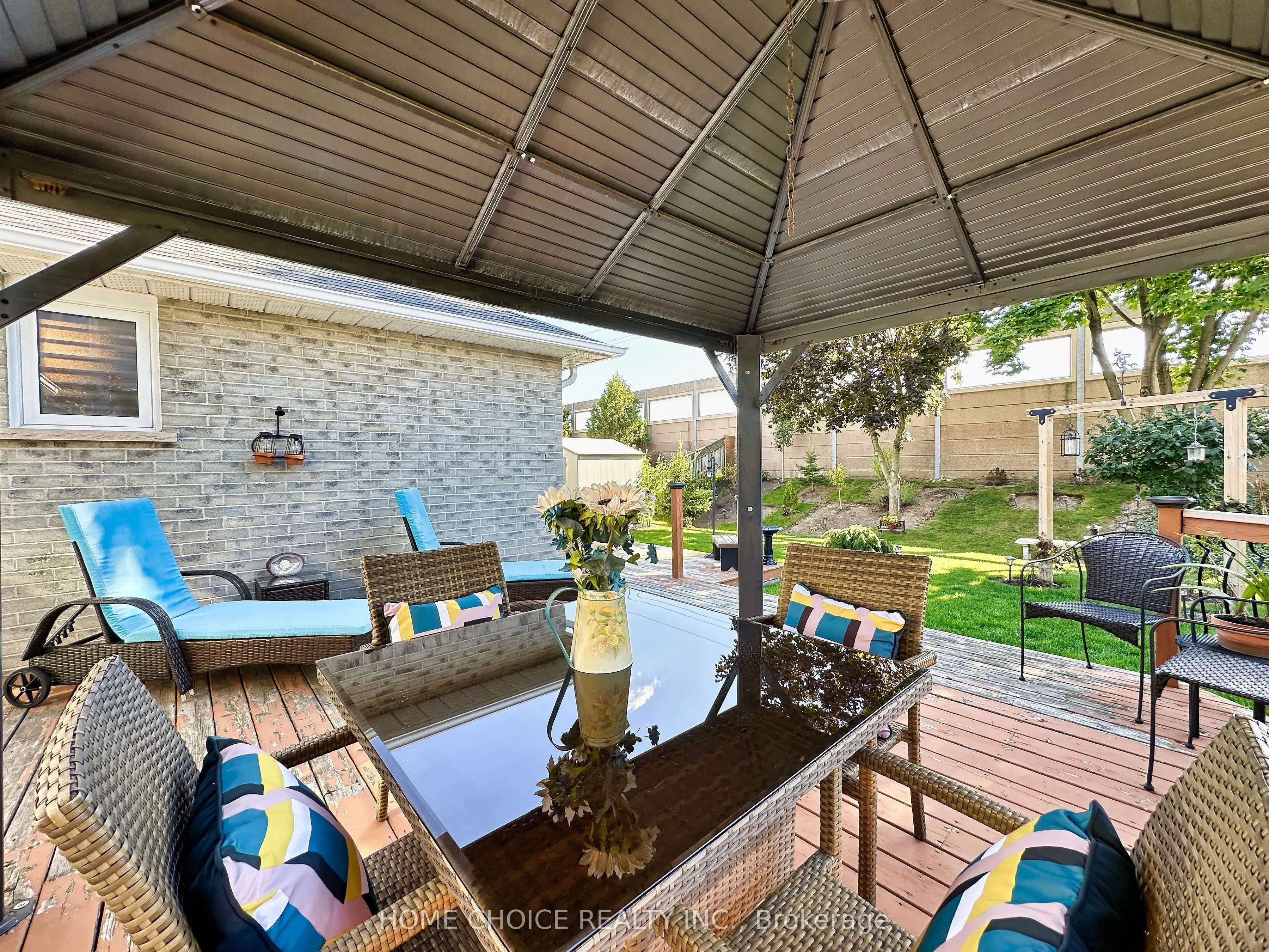 49 Riviera Ridge