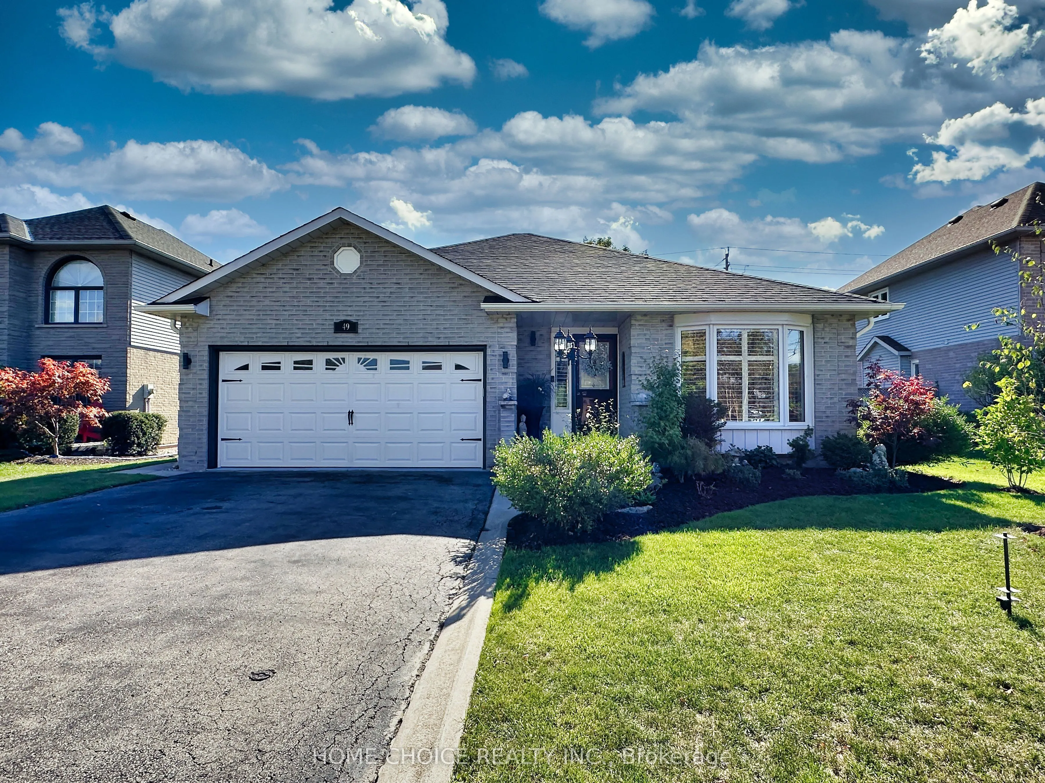 49 Riviera Ridge
