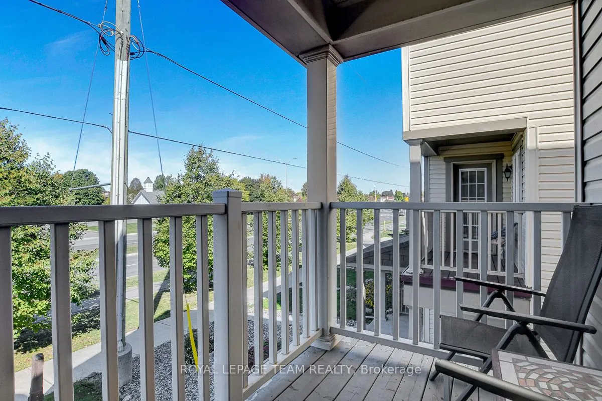 3865 STRANDHERD Drive