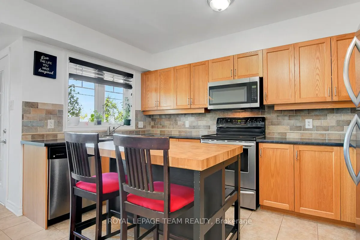 3865 STRANDHERD Drive