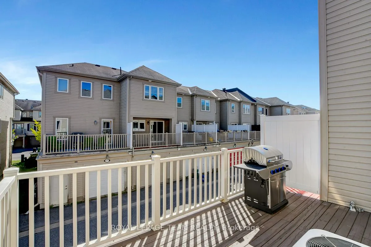 3865 STRANDHERD Drive
