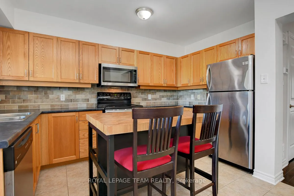 3865 STRANDHERD Drive