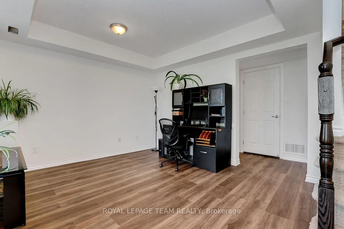 3865 STRANDHERD Drive