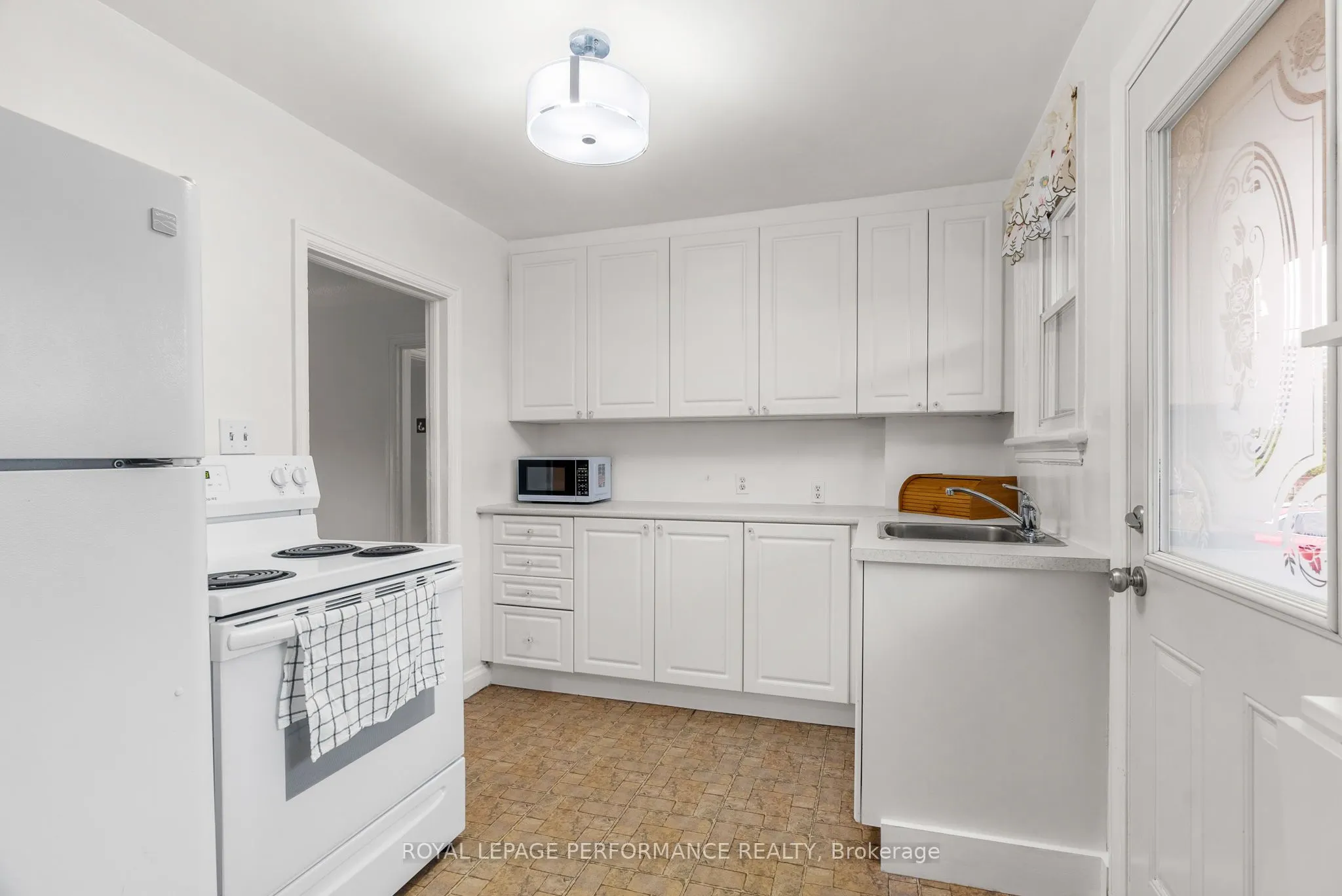 72 Dagmar Avenue