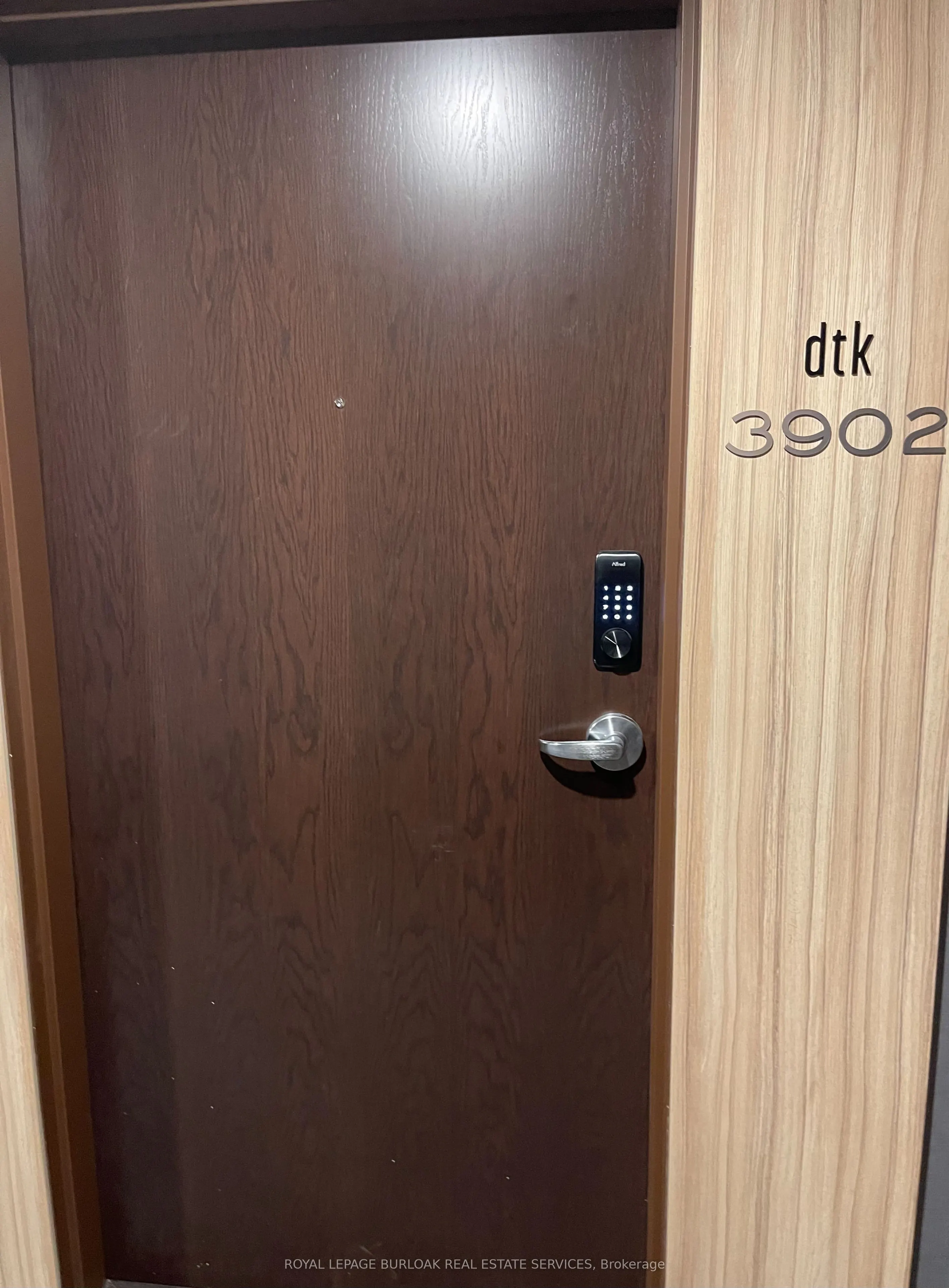 60 Frederick Street, #3902