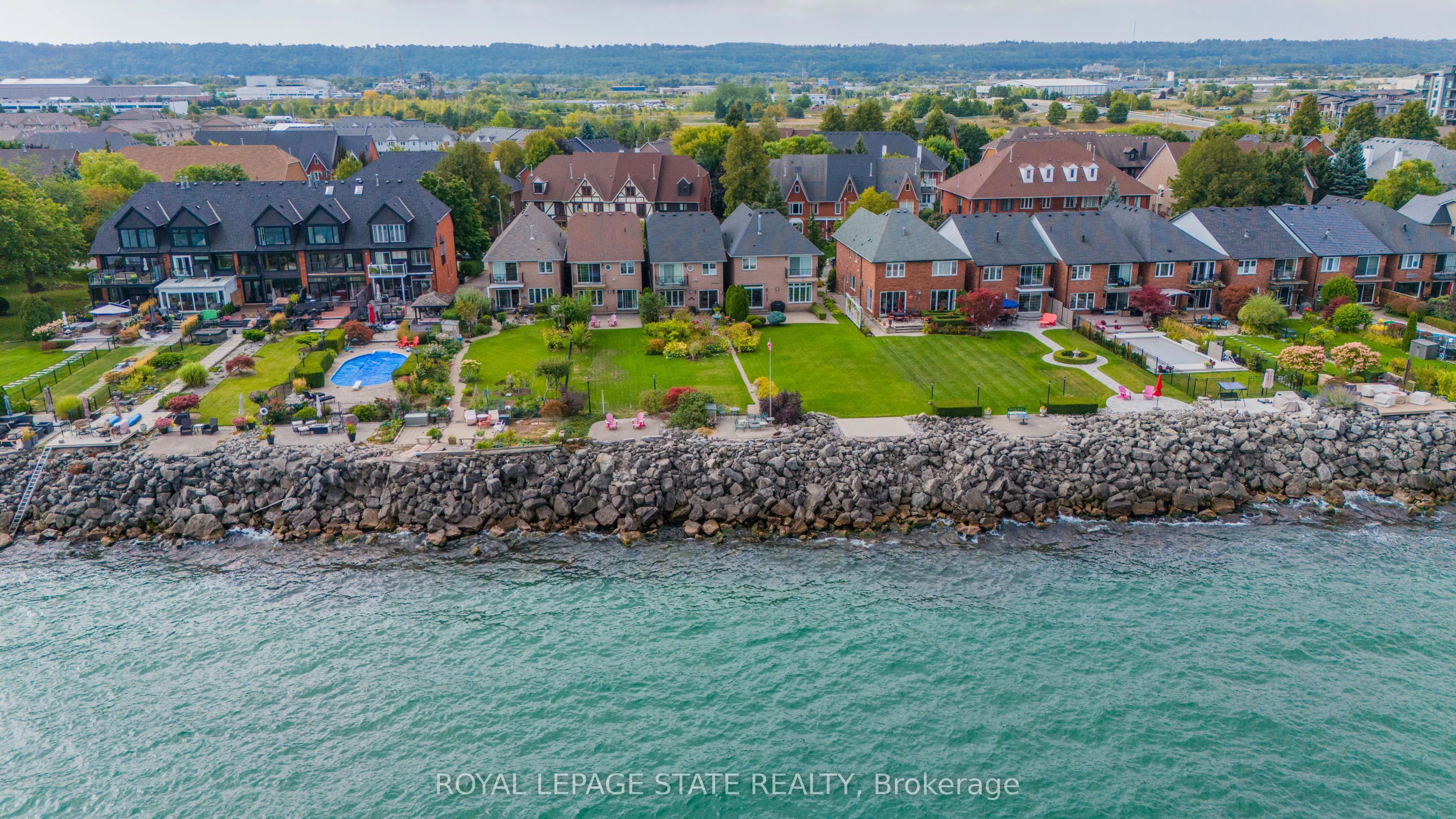55 Edgewater Drive