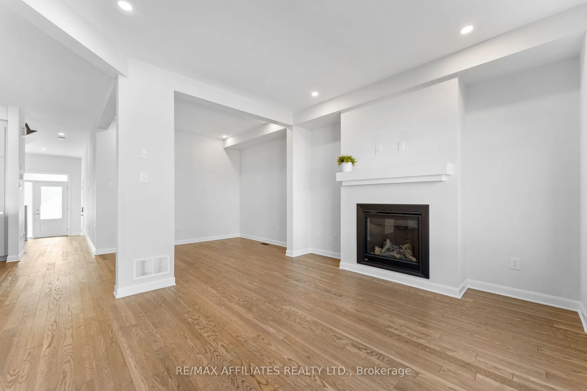 140 Shallow Pond Place