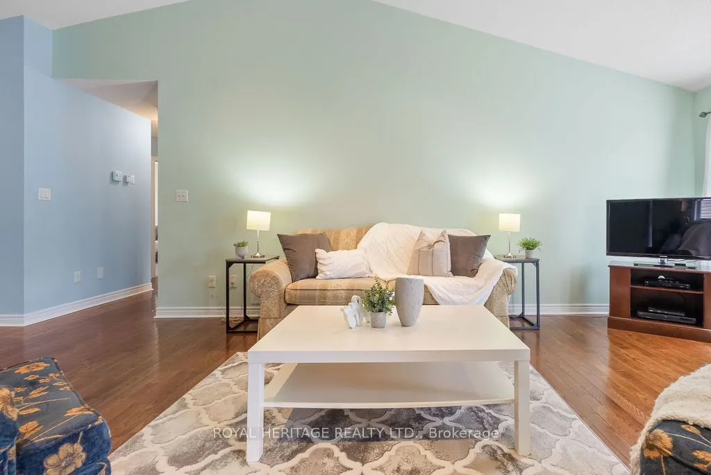 19 Thrushwood Trail