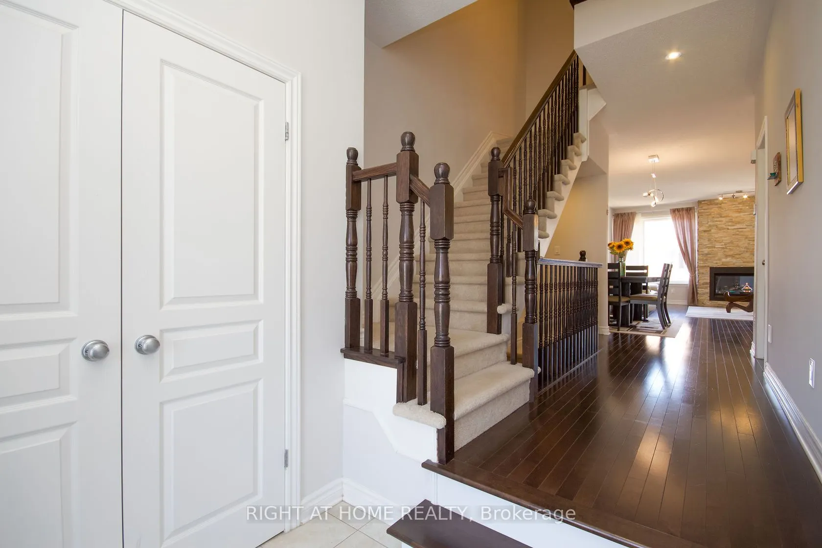 908 FLETCHER Circle