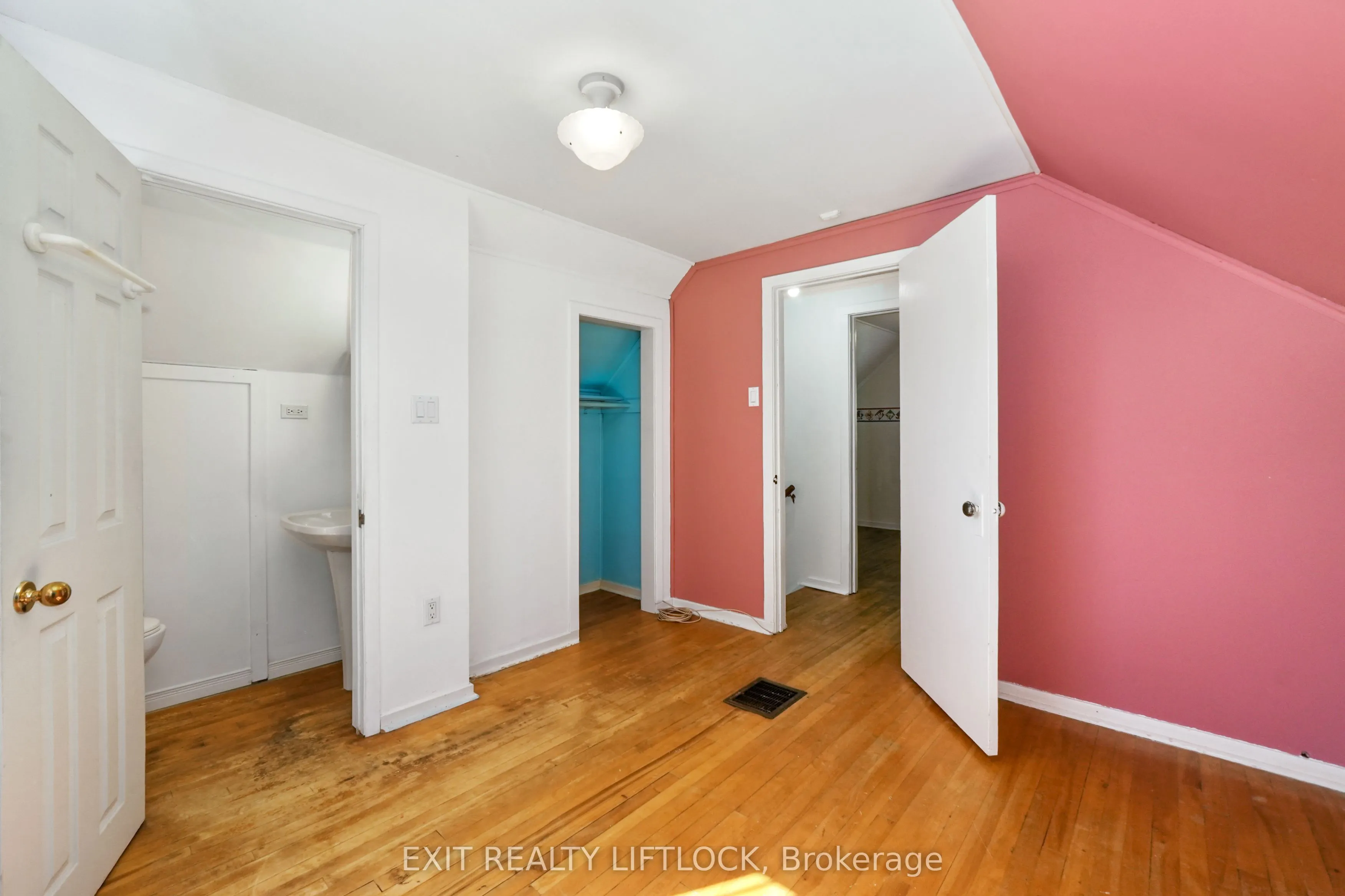 219 Burnham Street