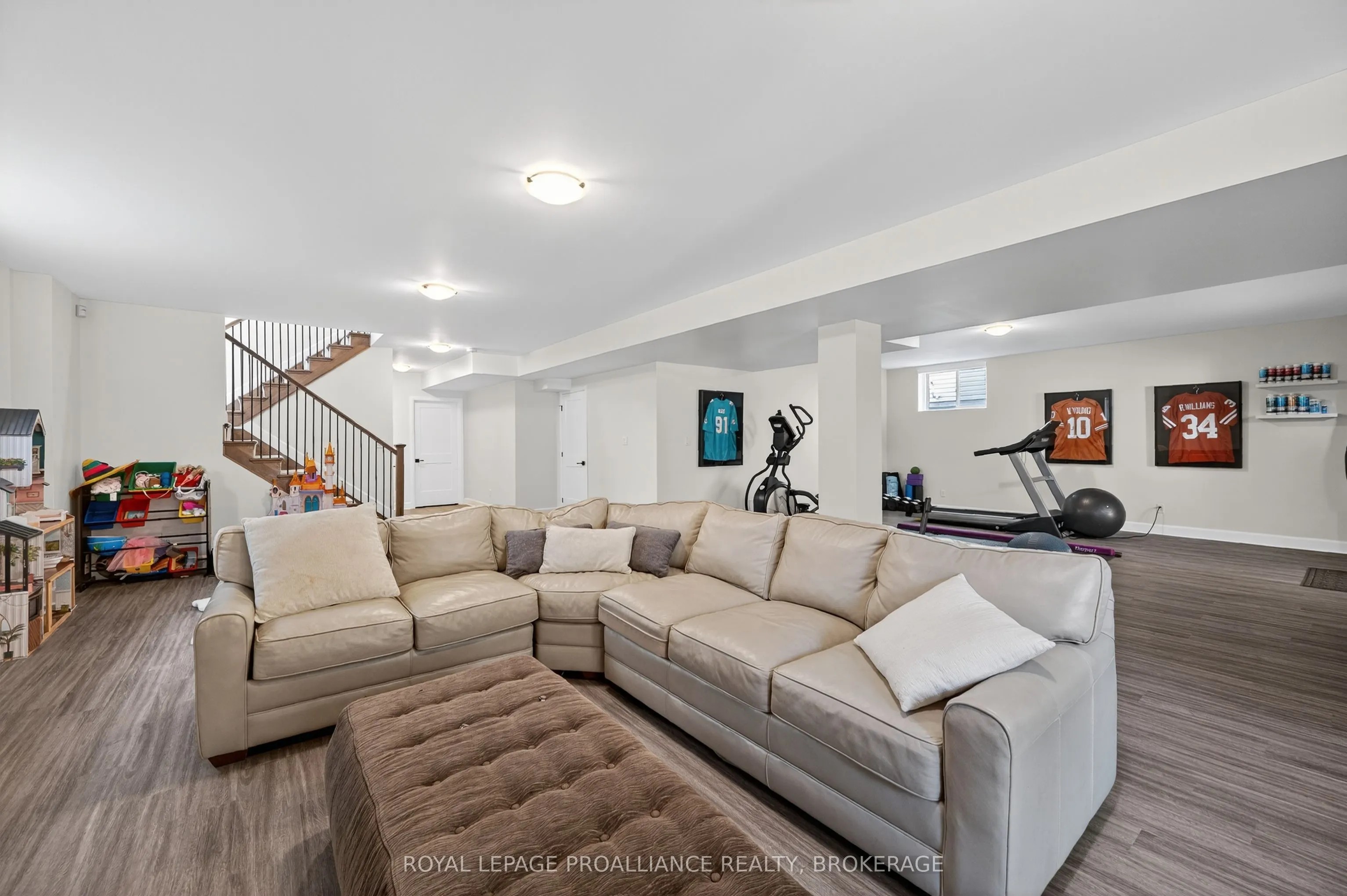 756 Riverview Way