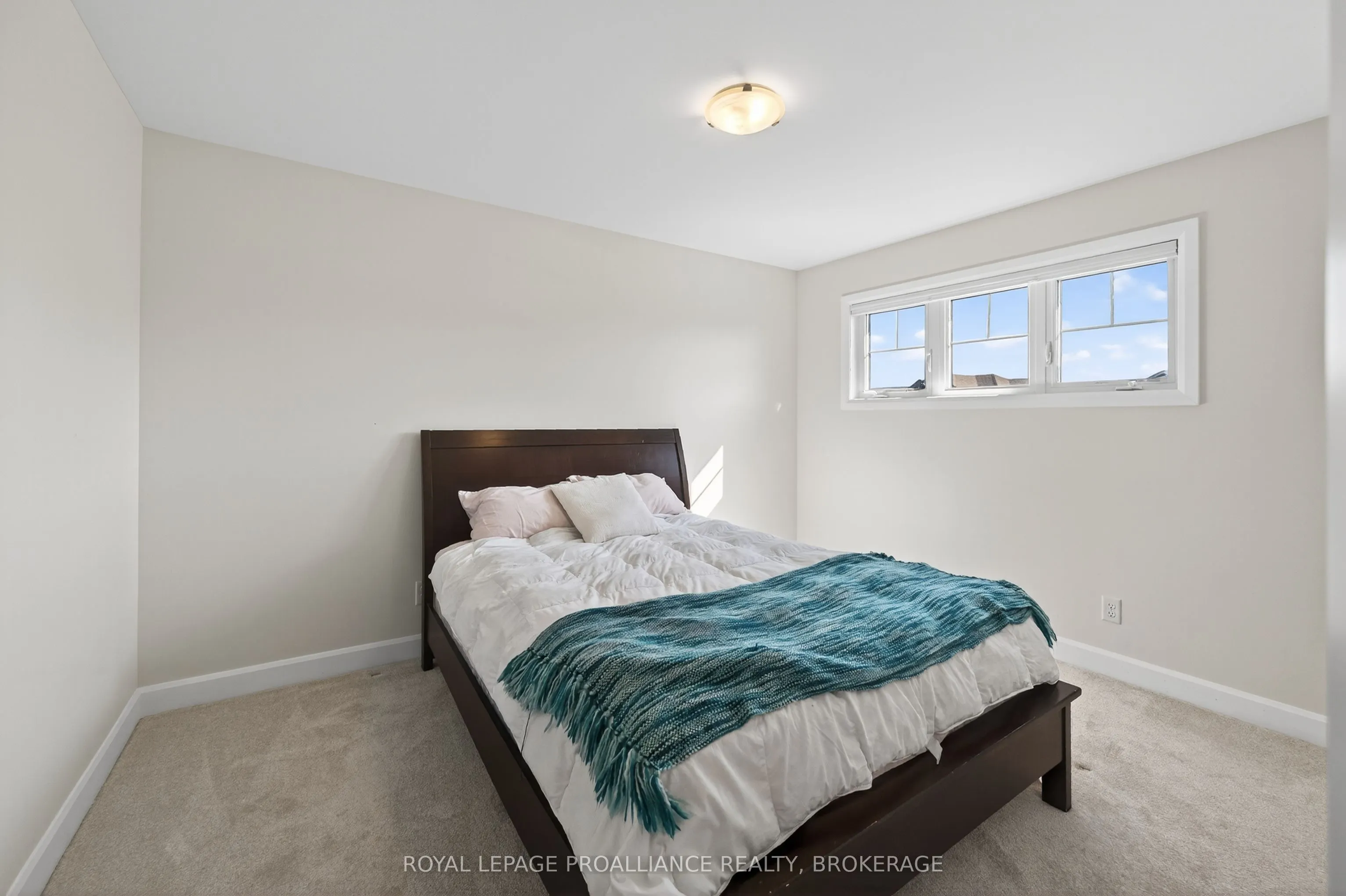756 Riverview Way