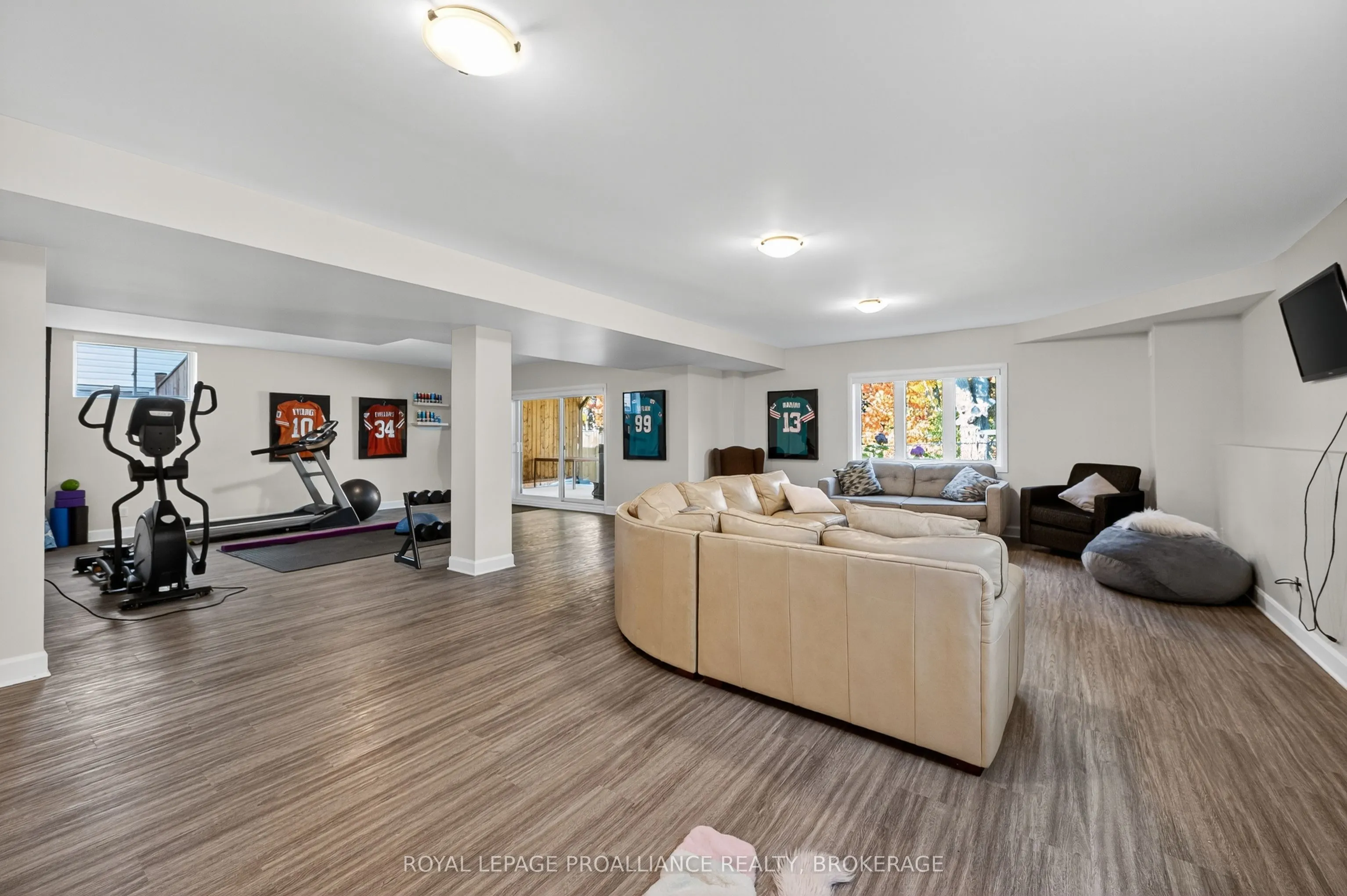 756 Riverview Way