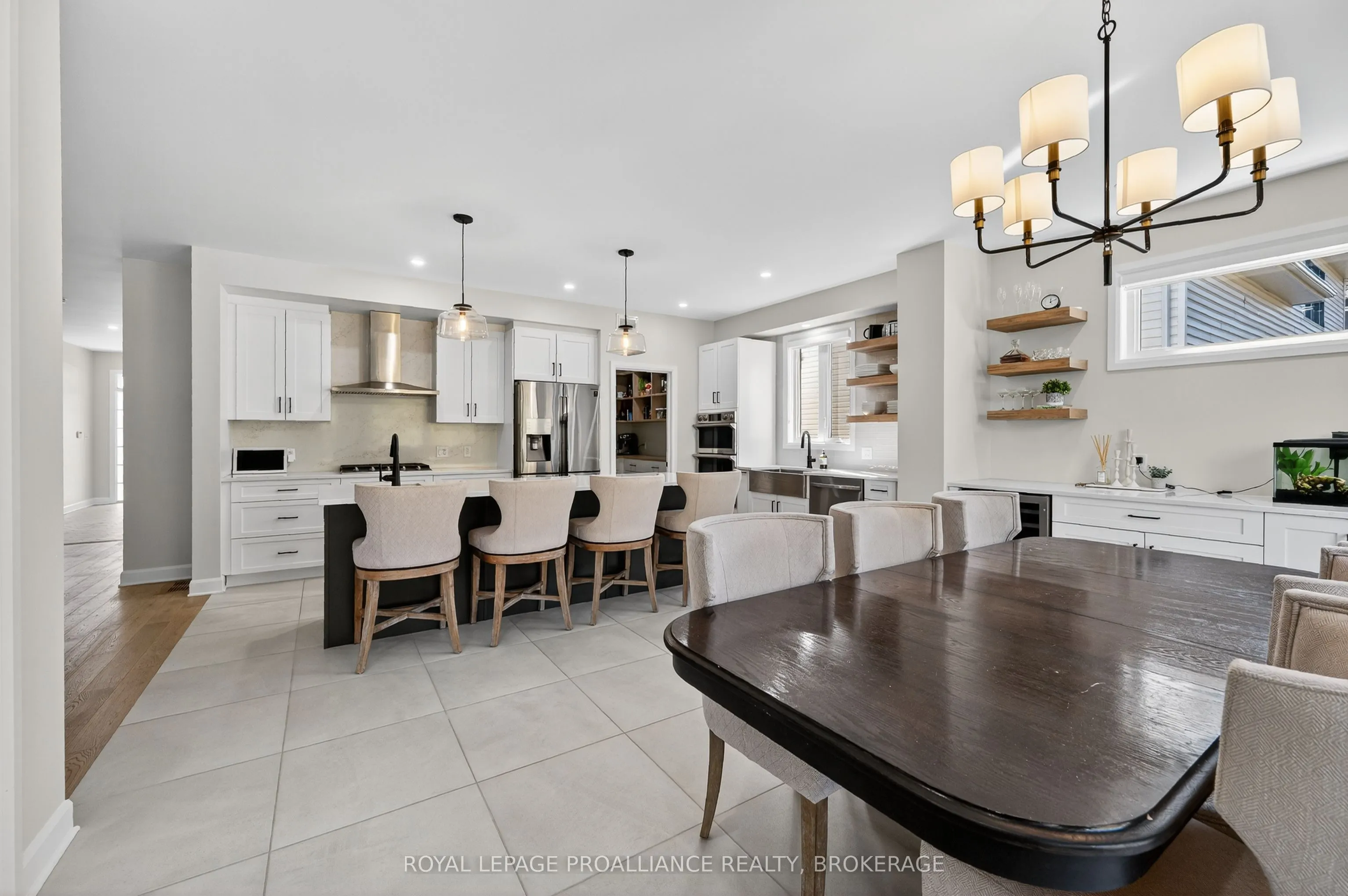 756 Riverview Way