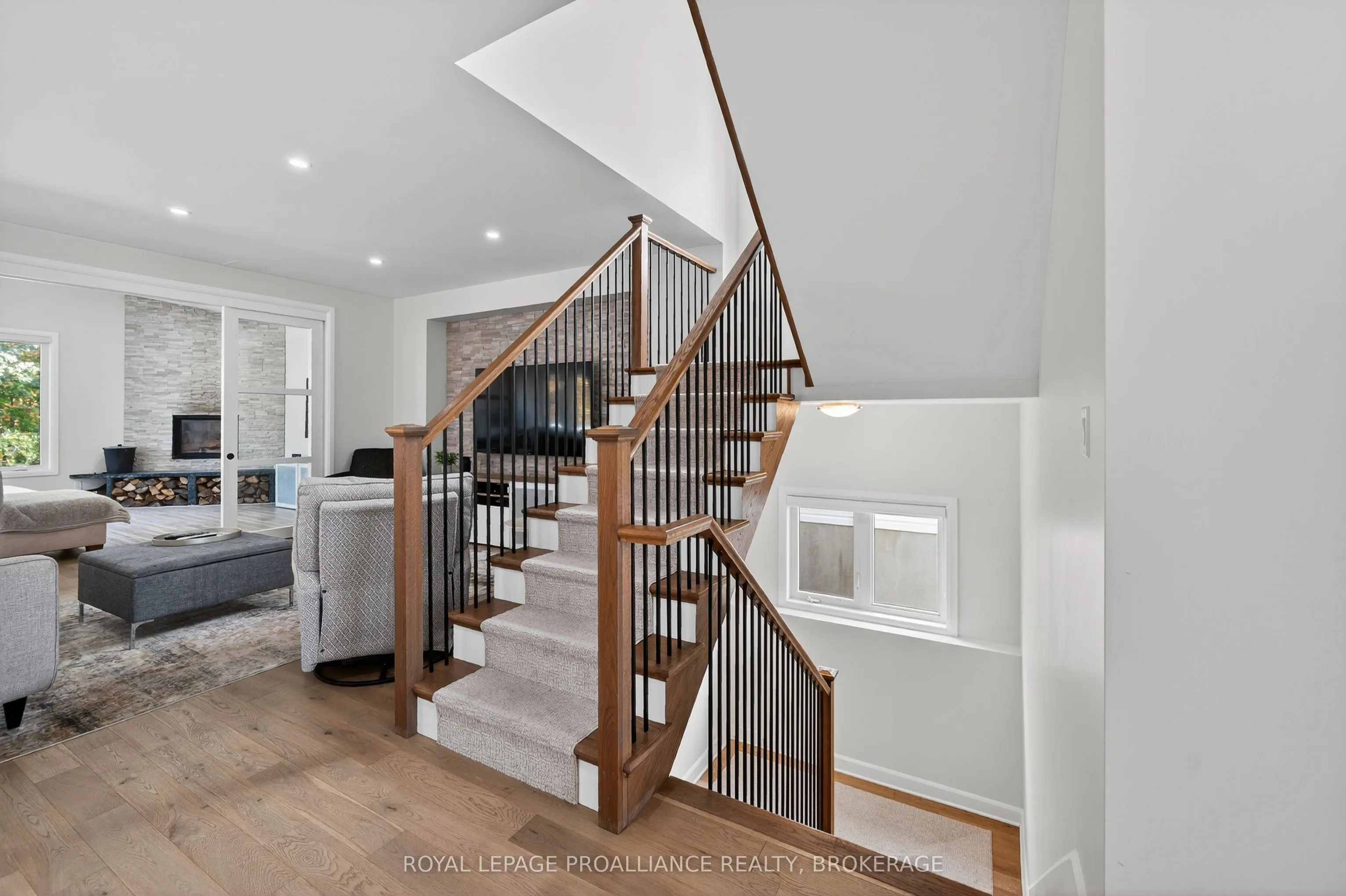 756 Riverview Way
