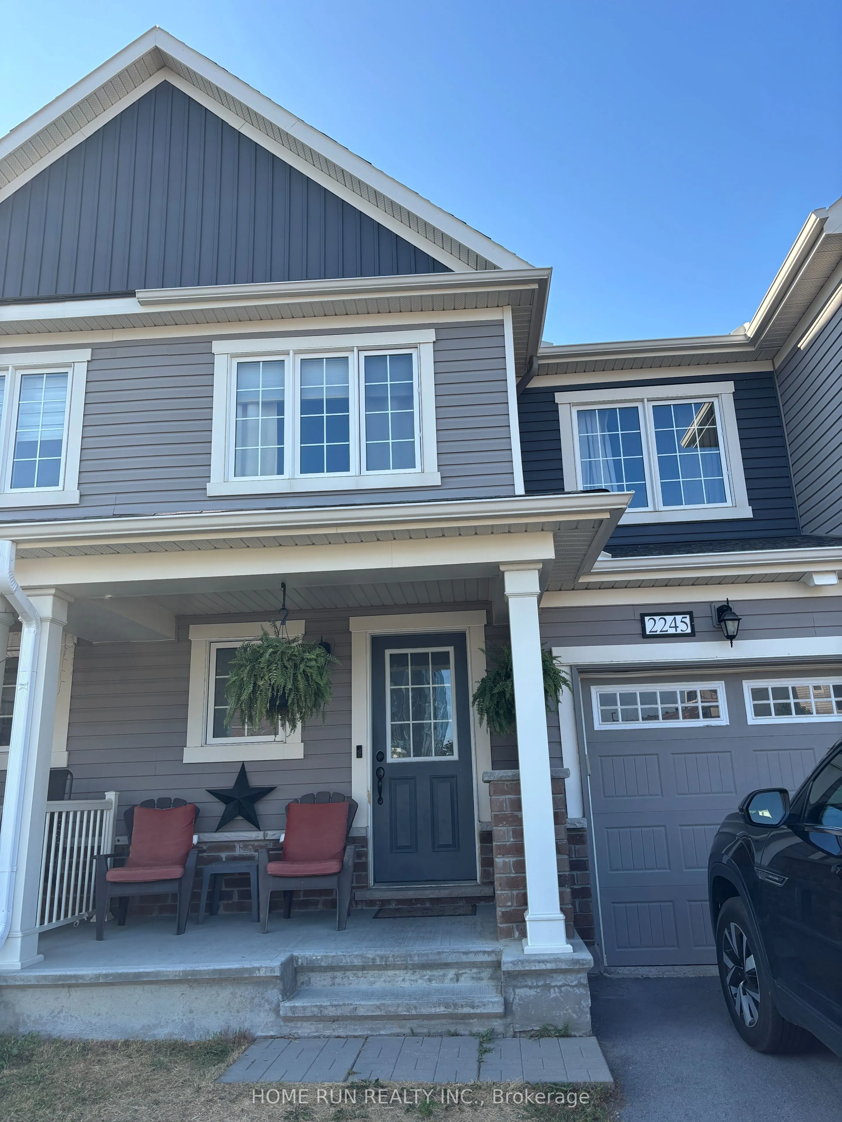 2245 Watercolours Way