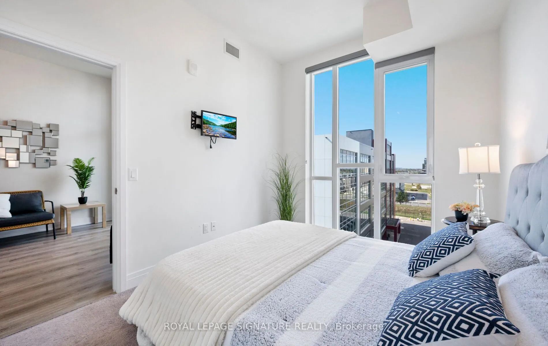 16 Concord Place, #628