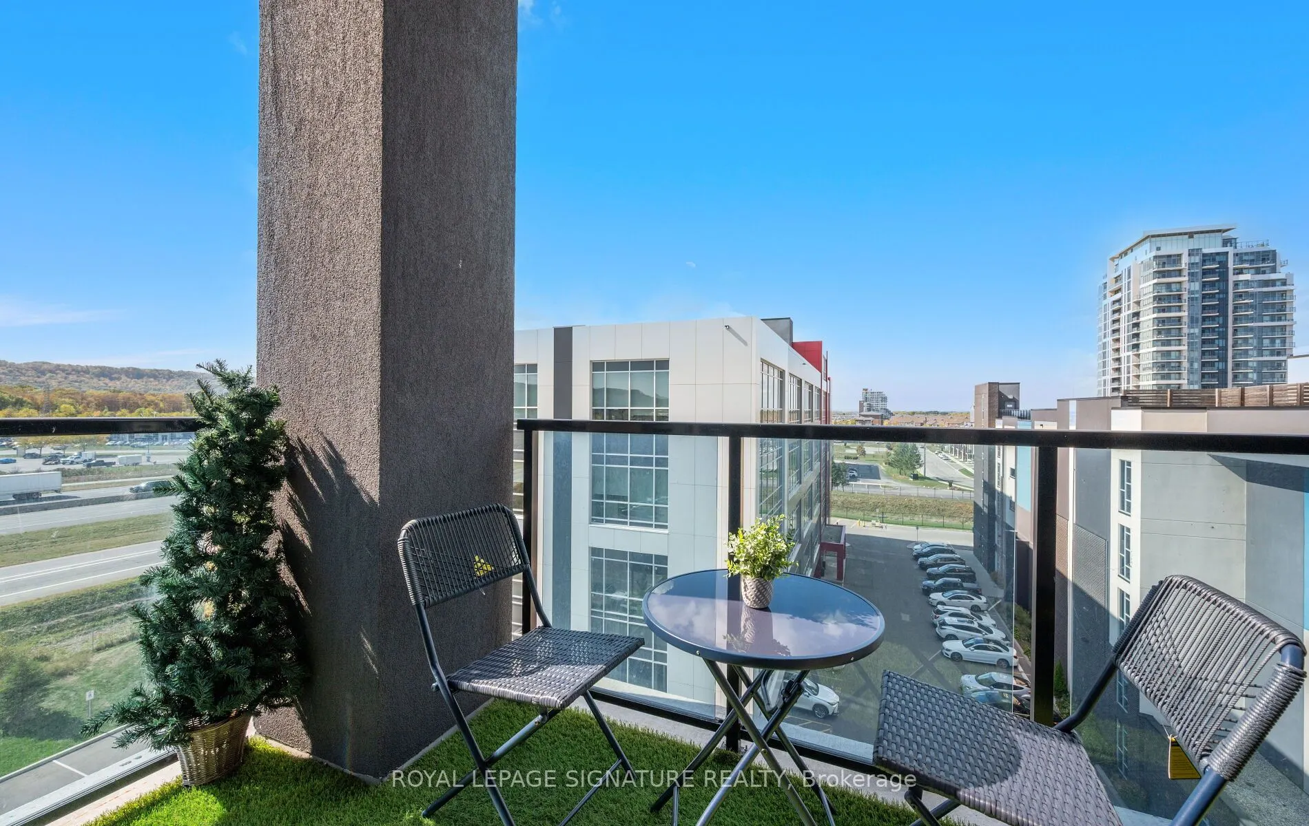 16 Concord Place, #628