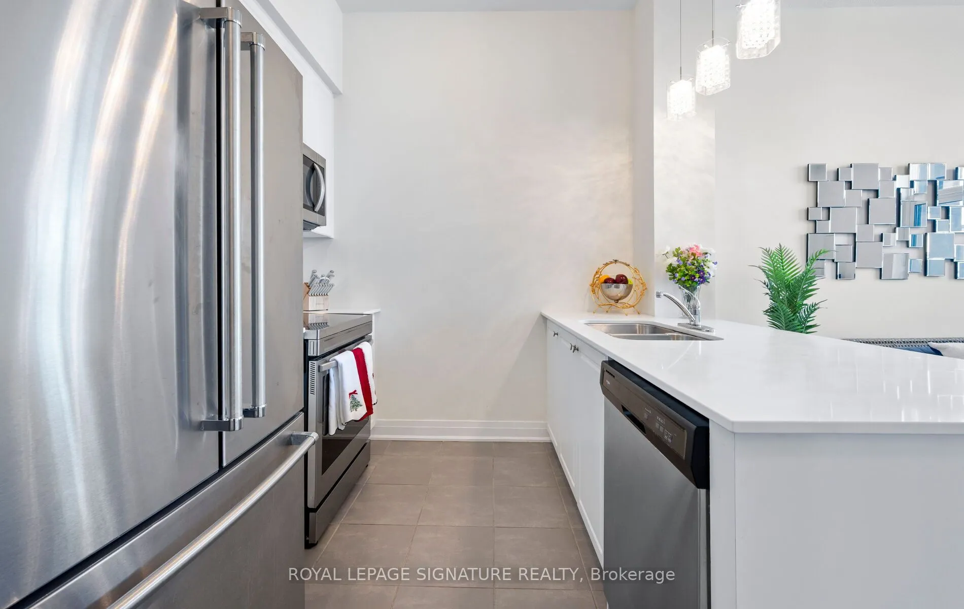 16 Concord Place, #628