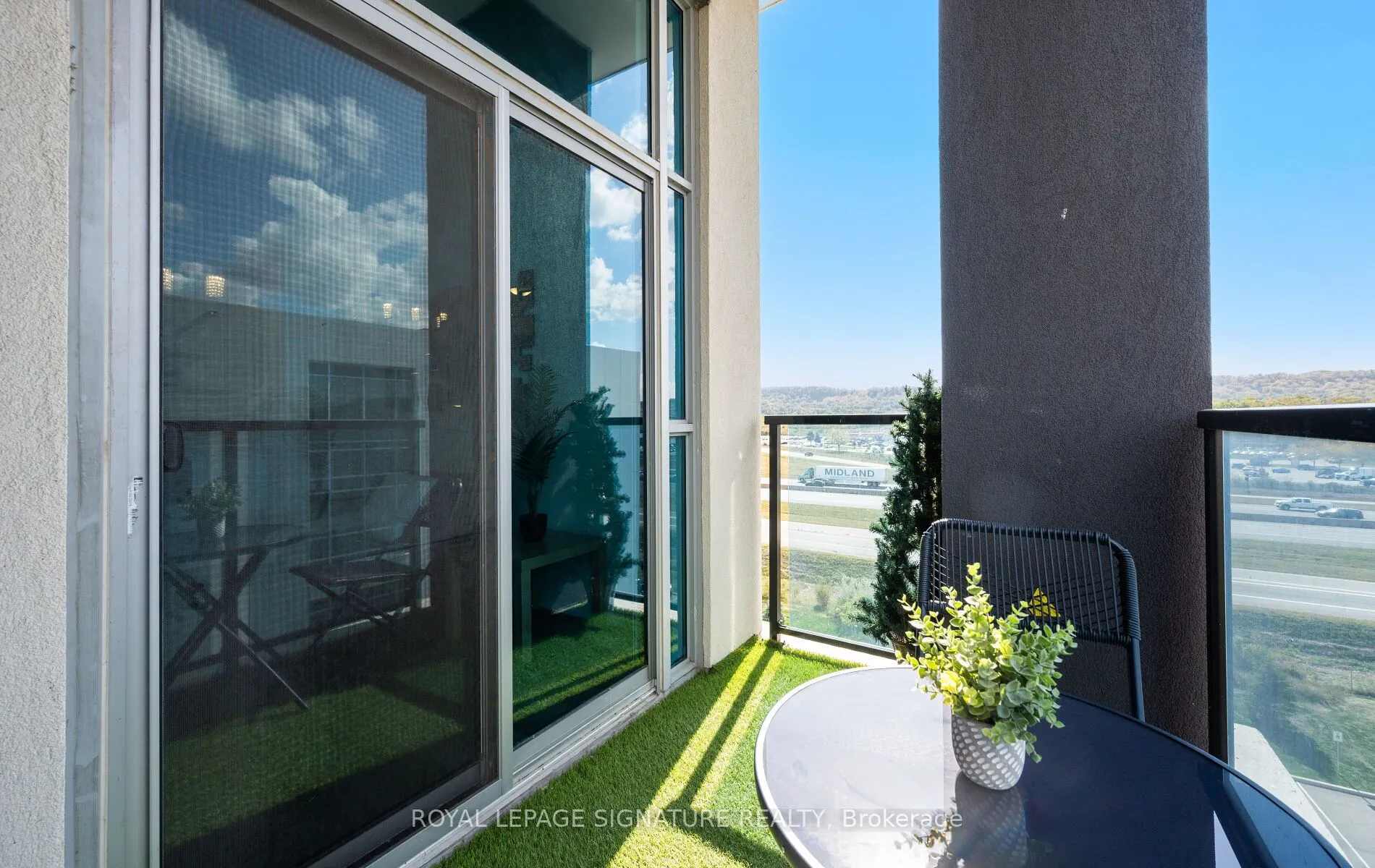 16 Concord Place, #628