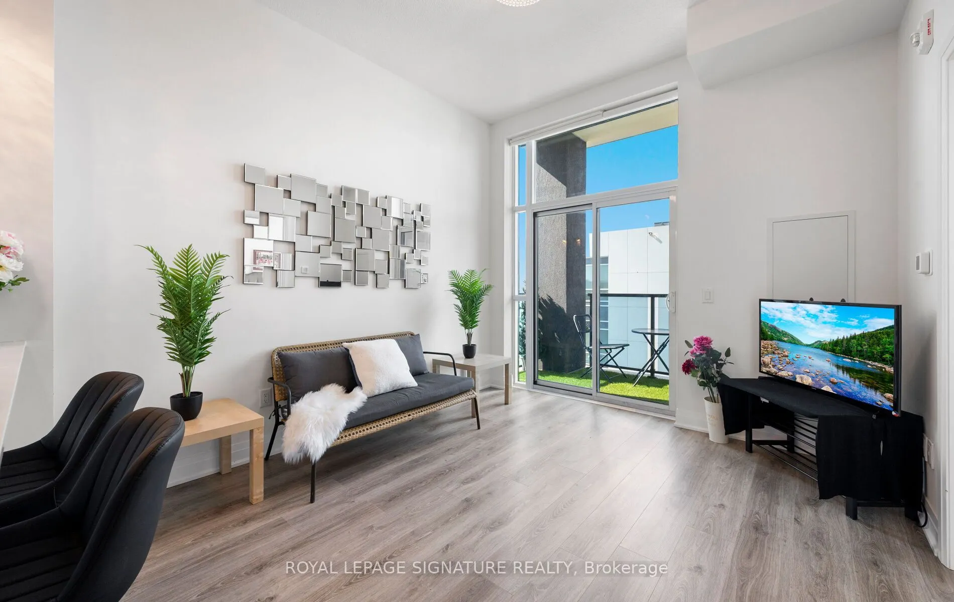 16 Concord Place, #628