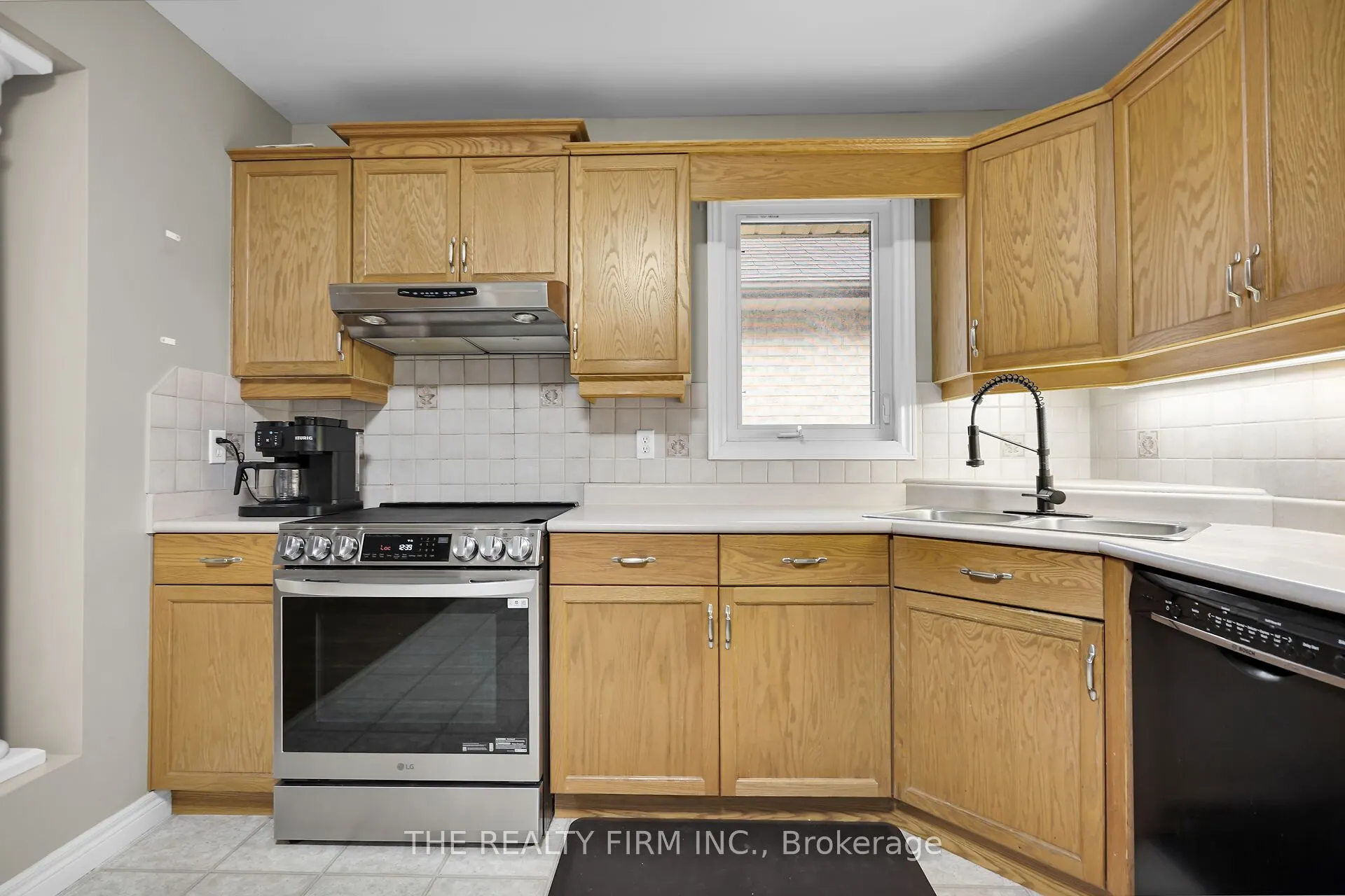 20 Windemere Place, #17