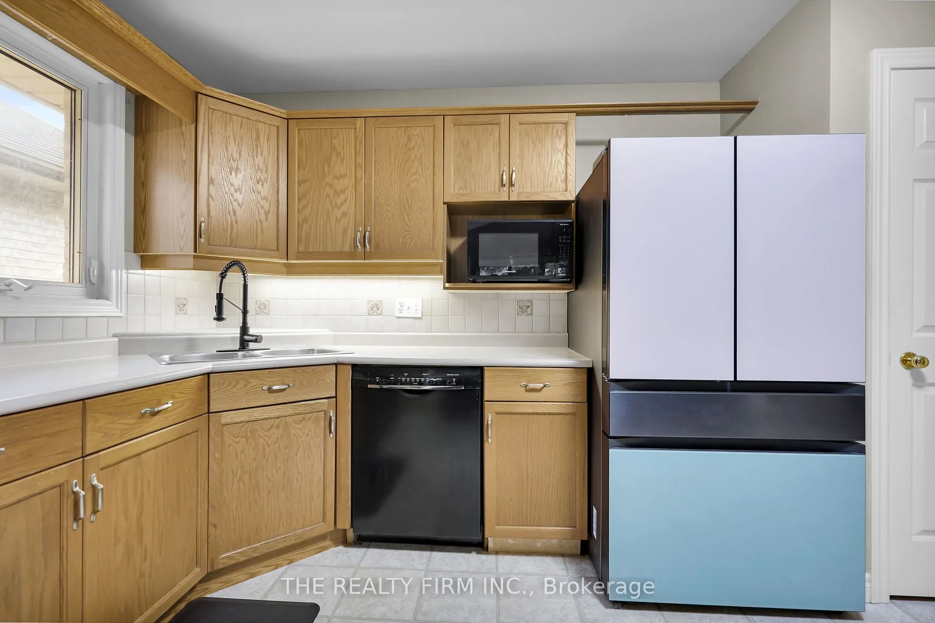 20 Windemere Place, #17