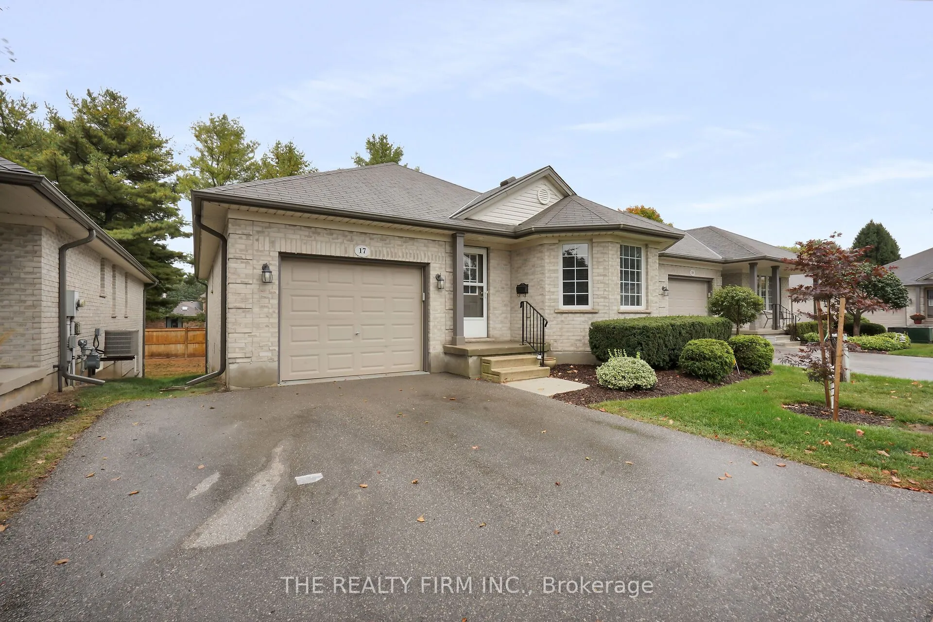 20 Windemere Place, #17