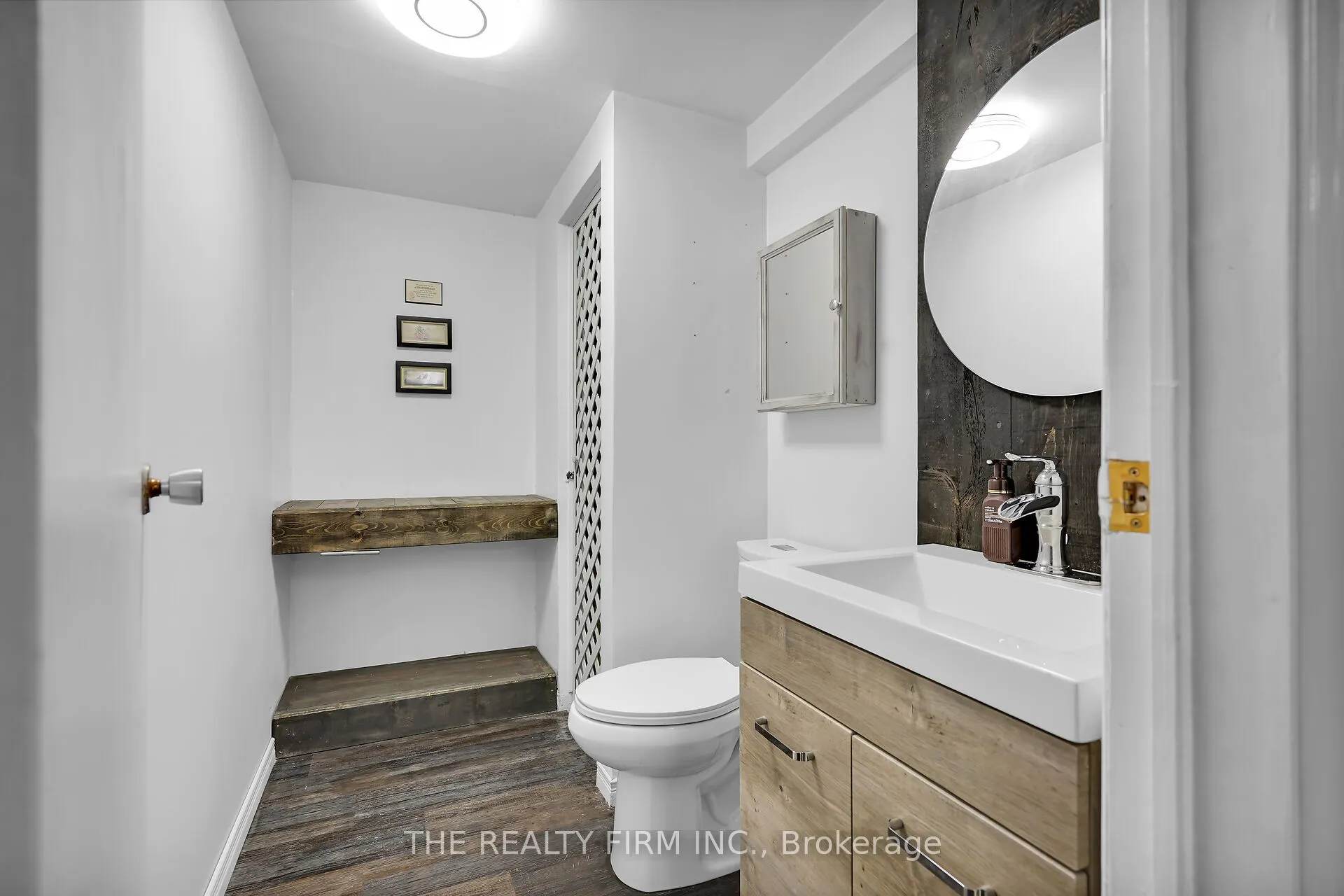 20 Windemere Place, #17