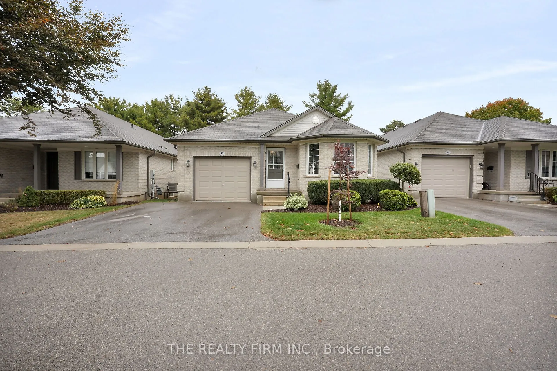 20 Windemere Place, #17